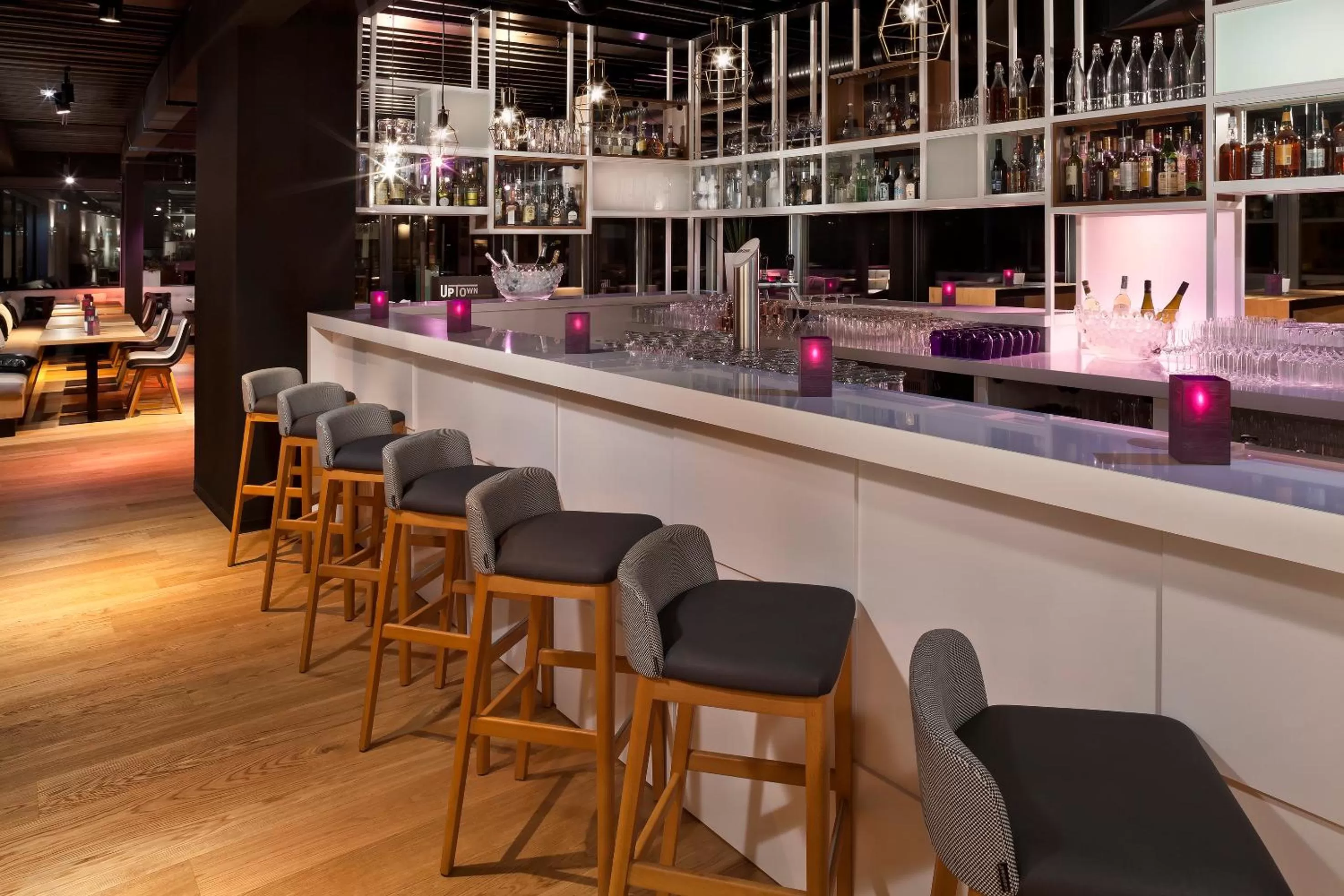 Lounge or bar in INNSiDE by Meliá Aachen