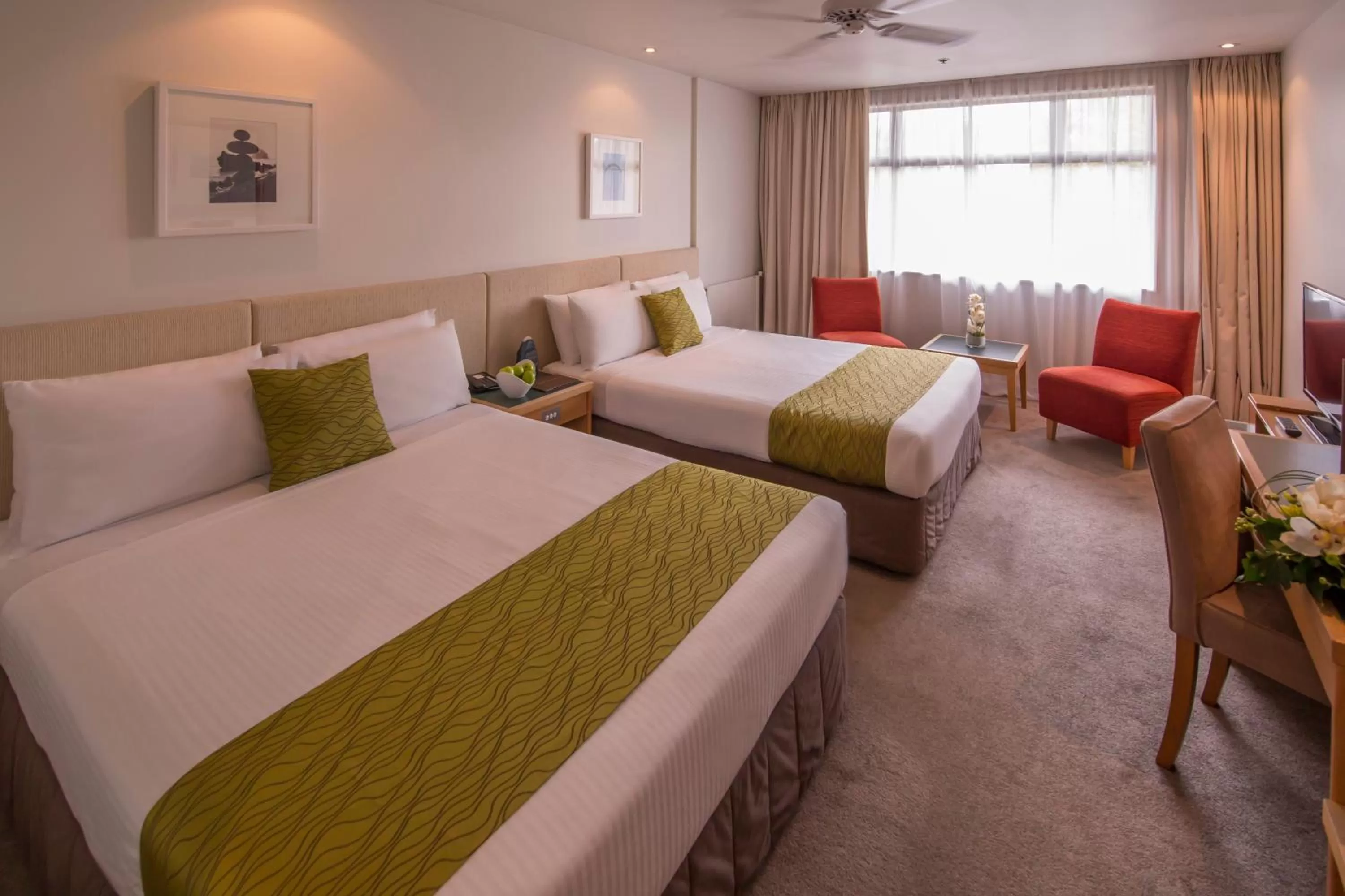 Lobby or reception, Bed in Sudima Hotel Lake Rotorua