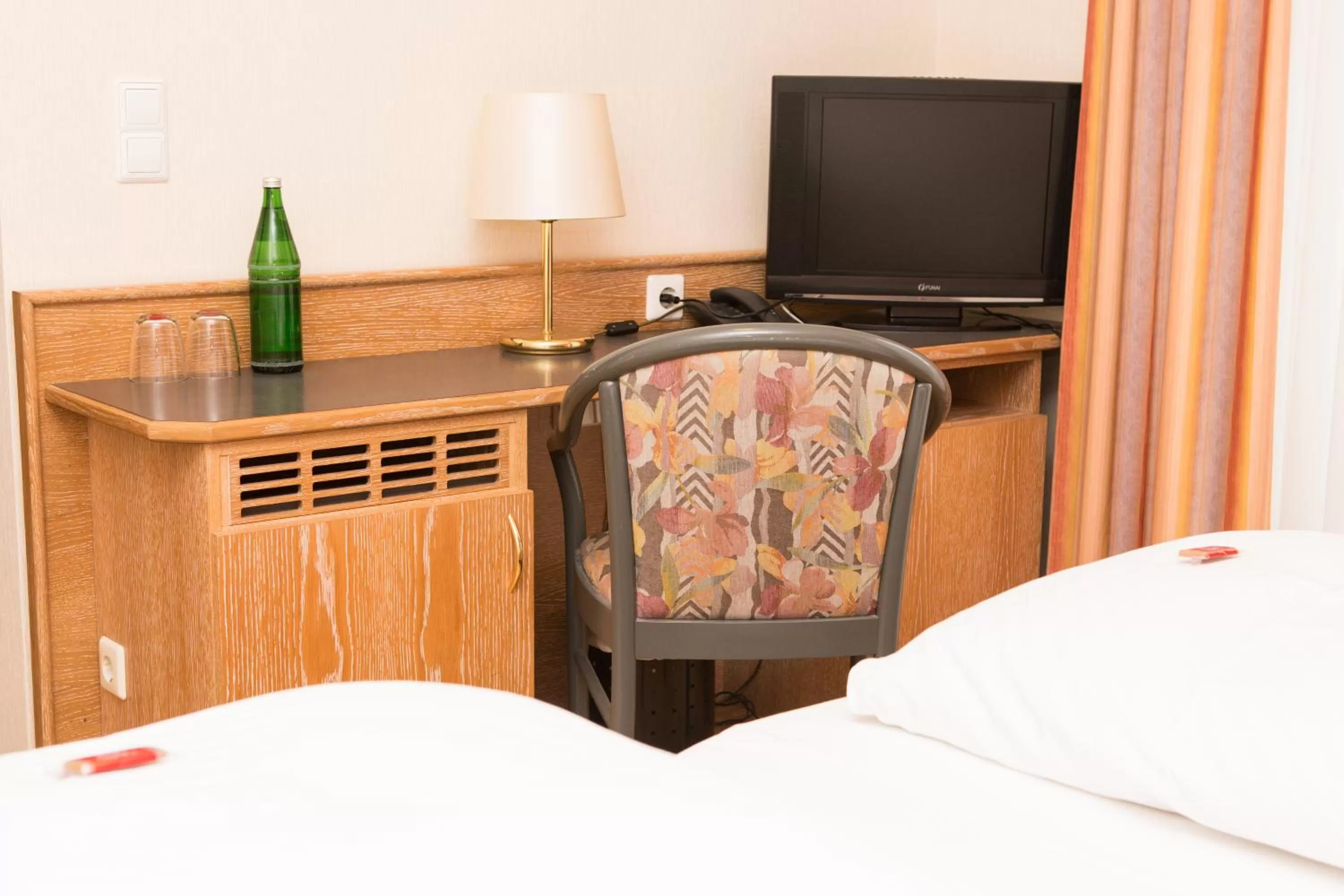 Photo of the whole room, TV/Entertainment Center in Haus Hilckmann