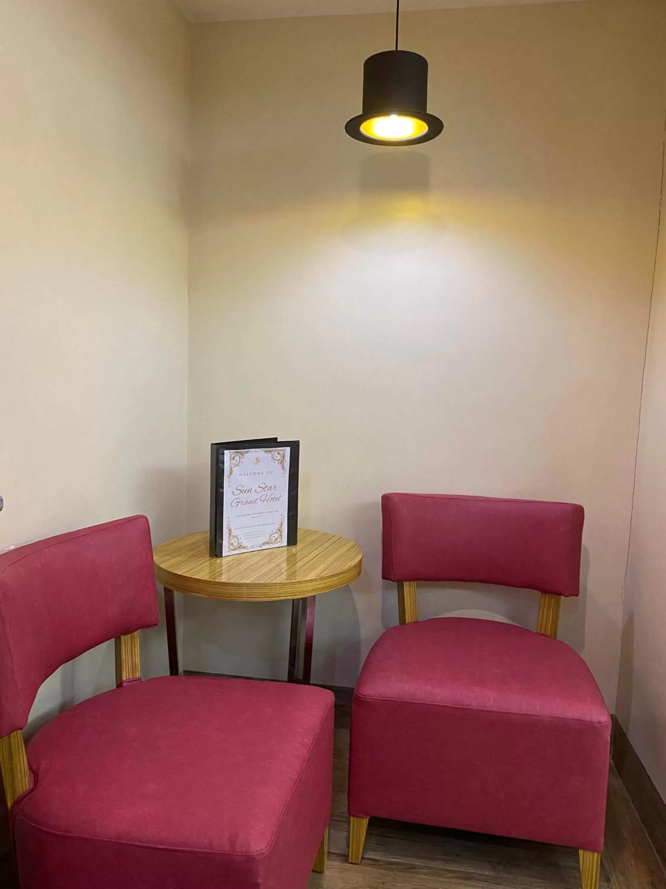 Seating area in Sun Star Grand Hotel