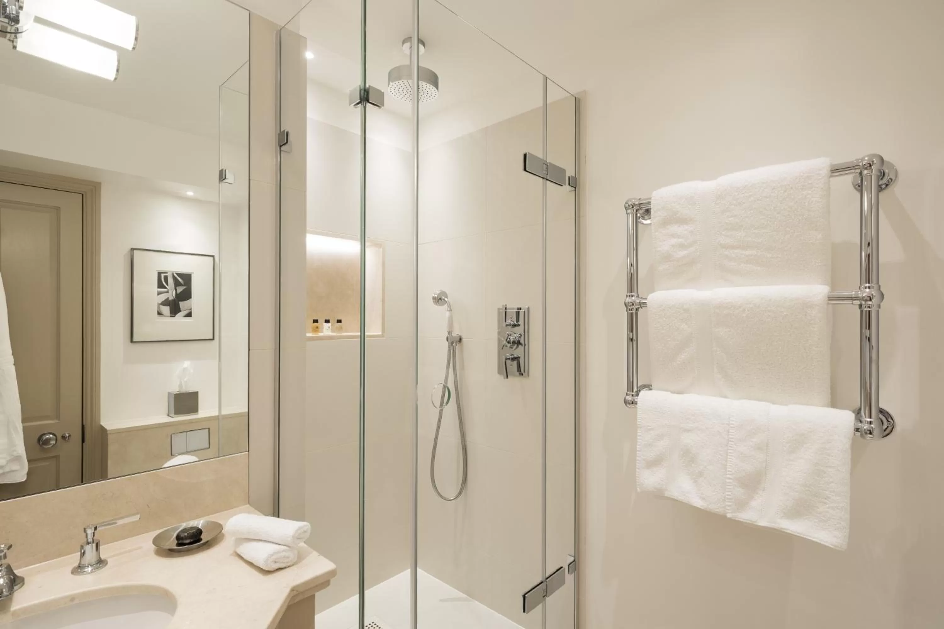 Bathroom in Old Bank Hotel