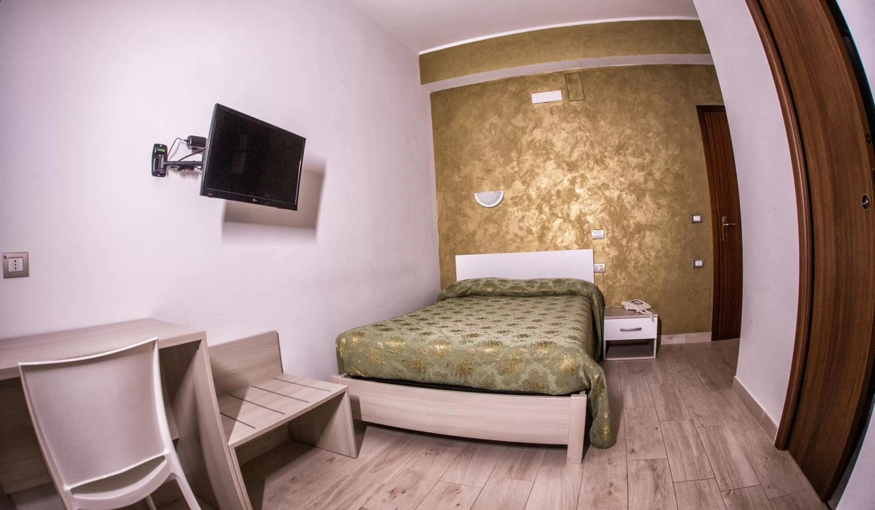 Photo of the whole room, Bed in Tourist Hotel