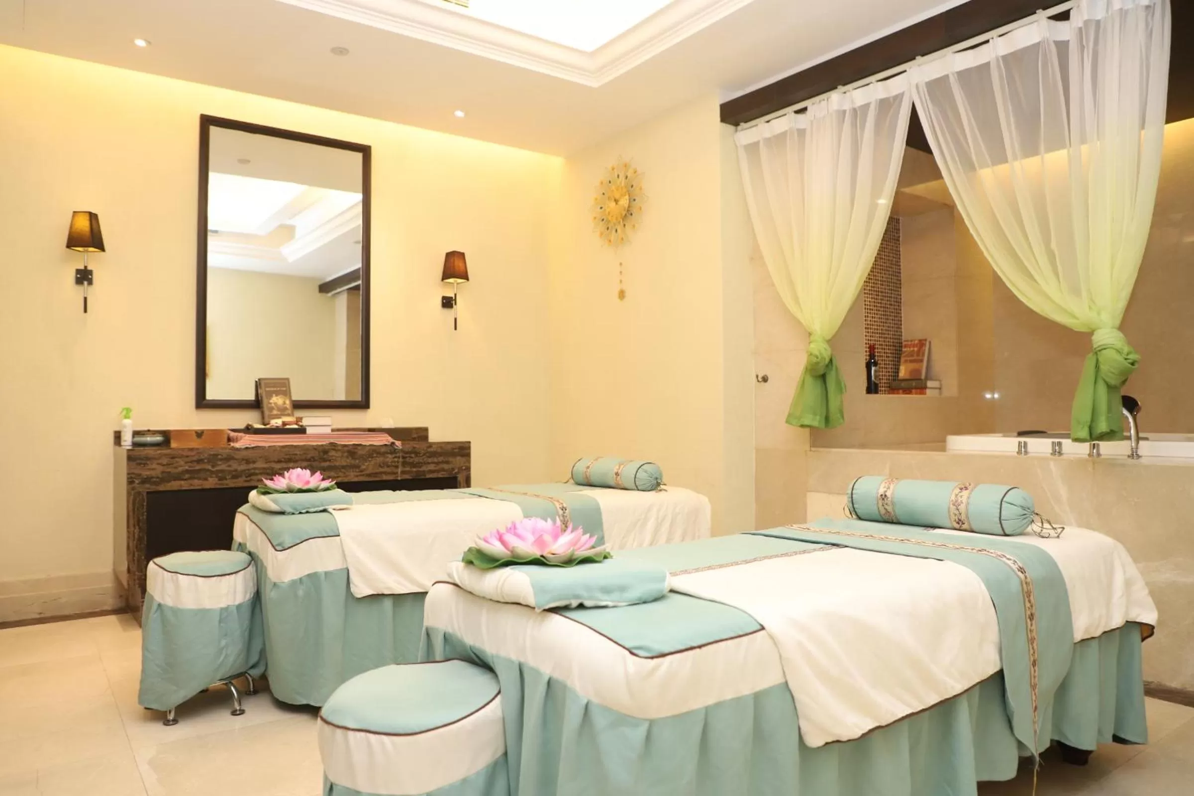 Spa and wellness centre/facilities in Four Points by Sheraton Hainan, Sanya