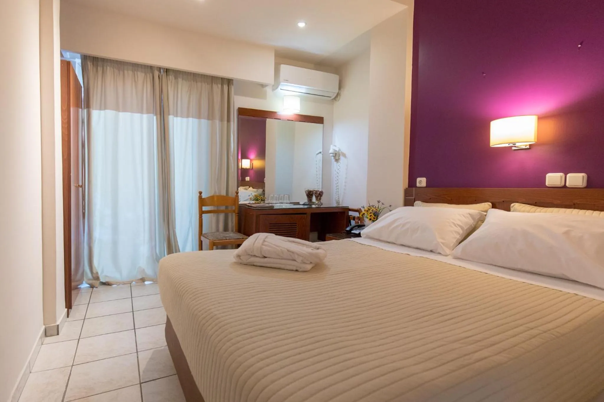 Photo of the whole room, Bed in Epidavros Hotel