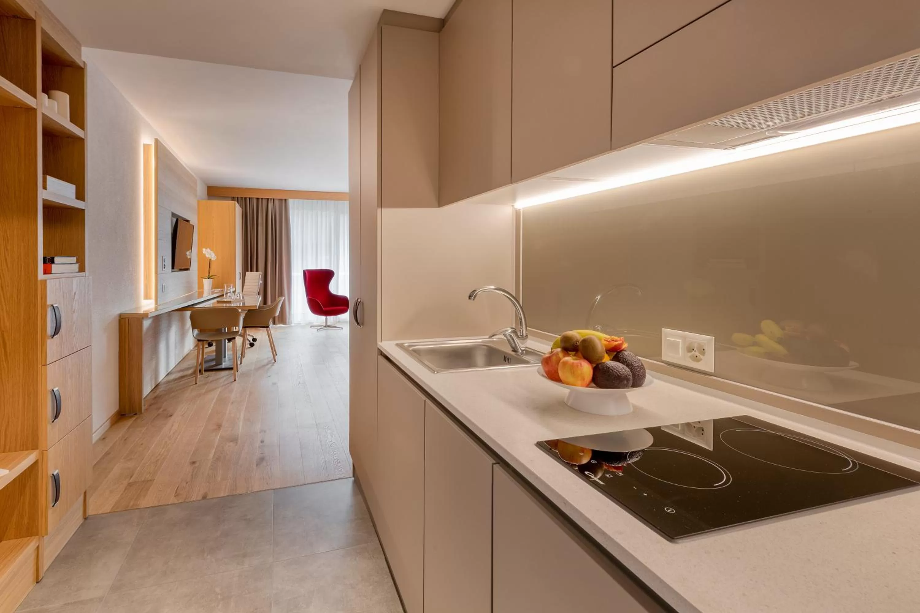 kitchen in Los Lorentes Hotel Bern City