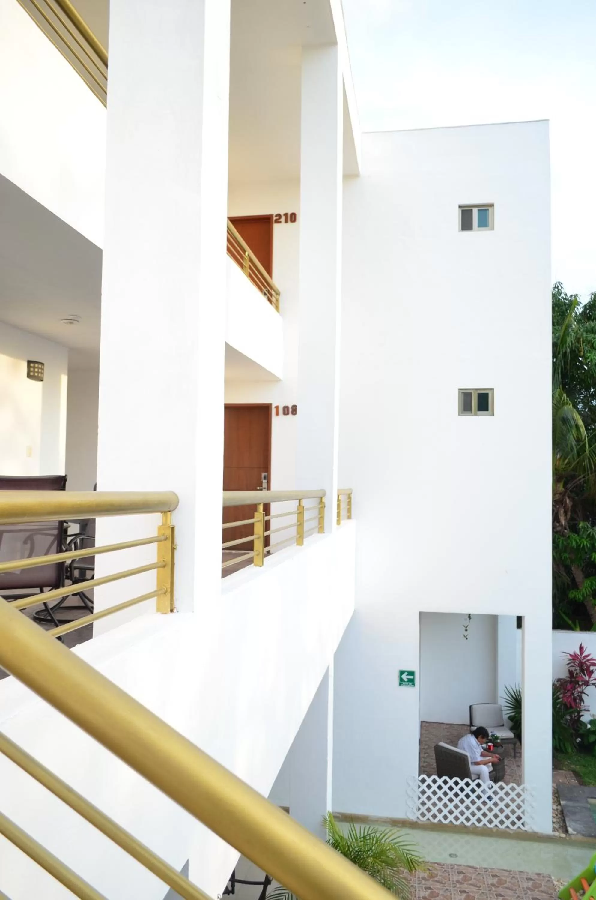 Property building in Hotel Real Mercedes