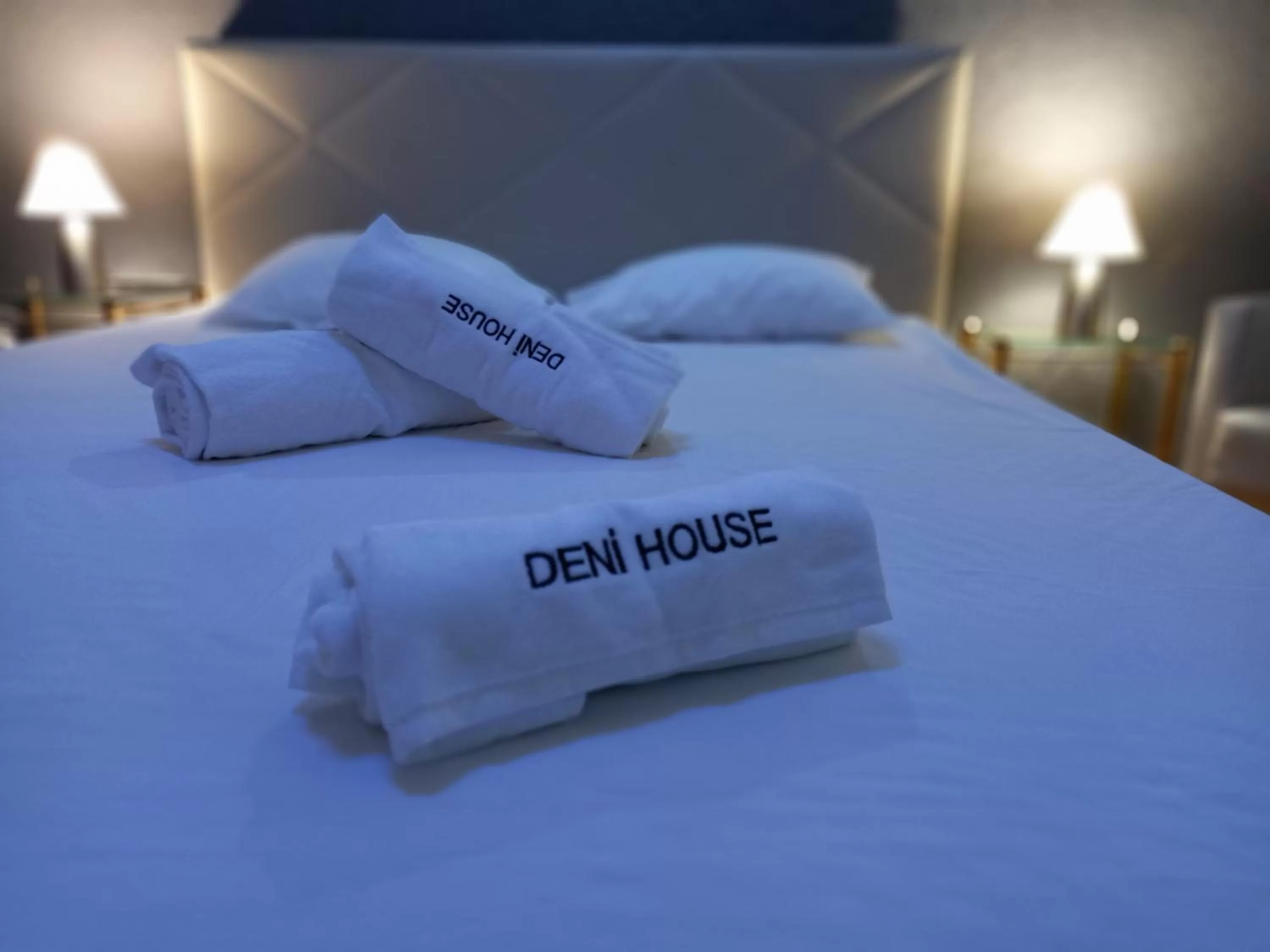 King Room with Balcony in Deni house