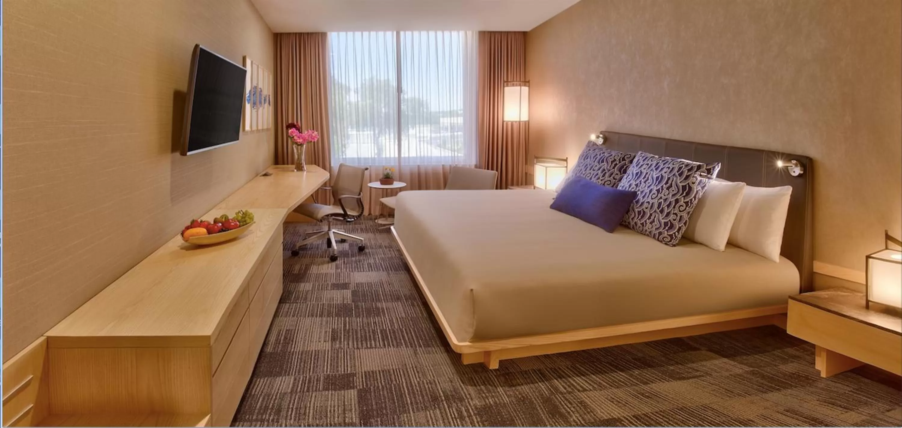 Photo of the whole room, Bed in Galeria Plaza Irapuato