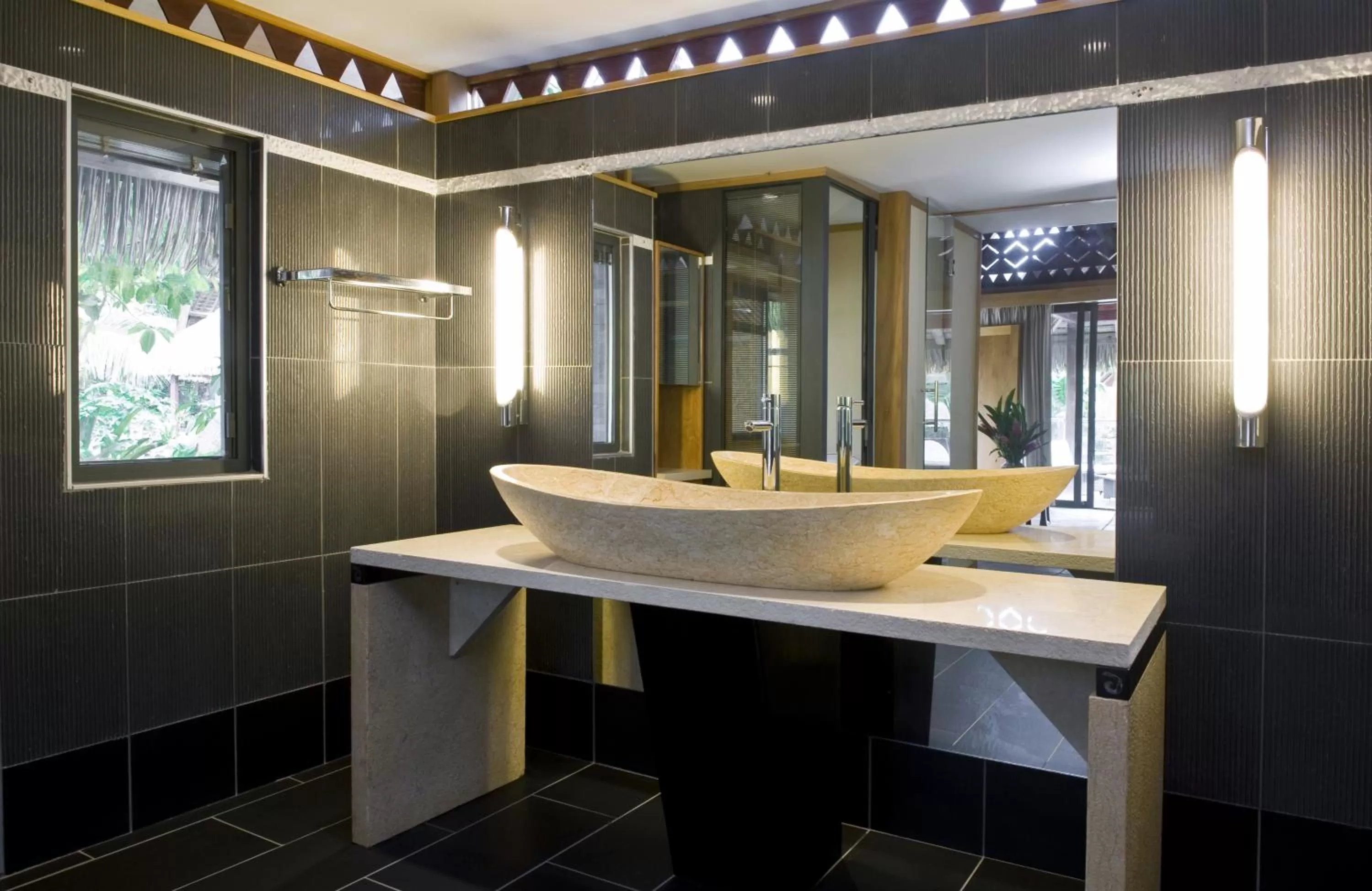 Bathroom in Maitai Lapita Village Huahine