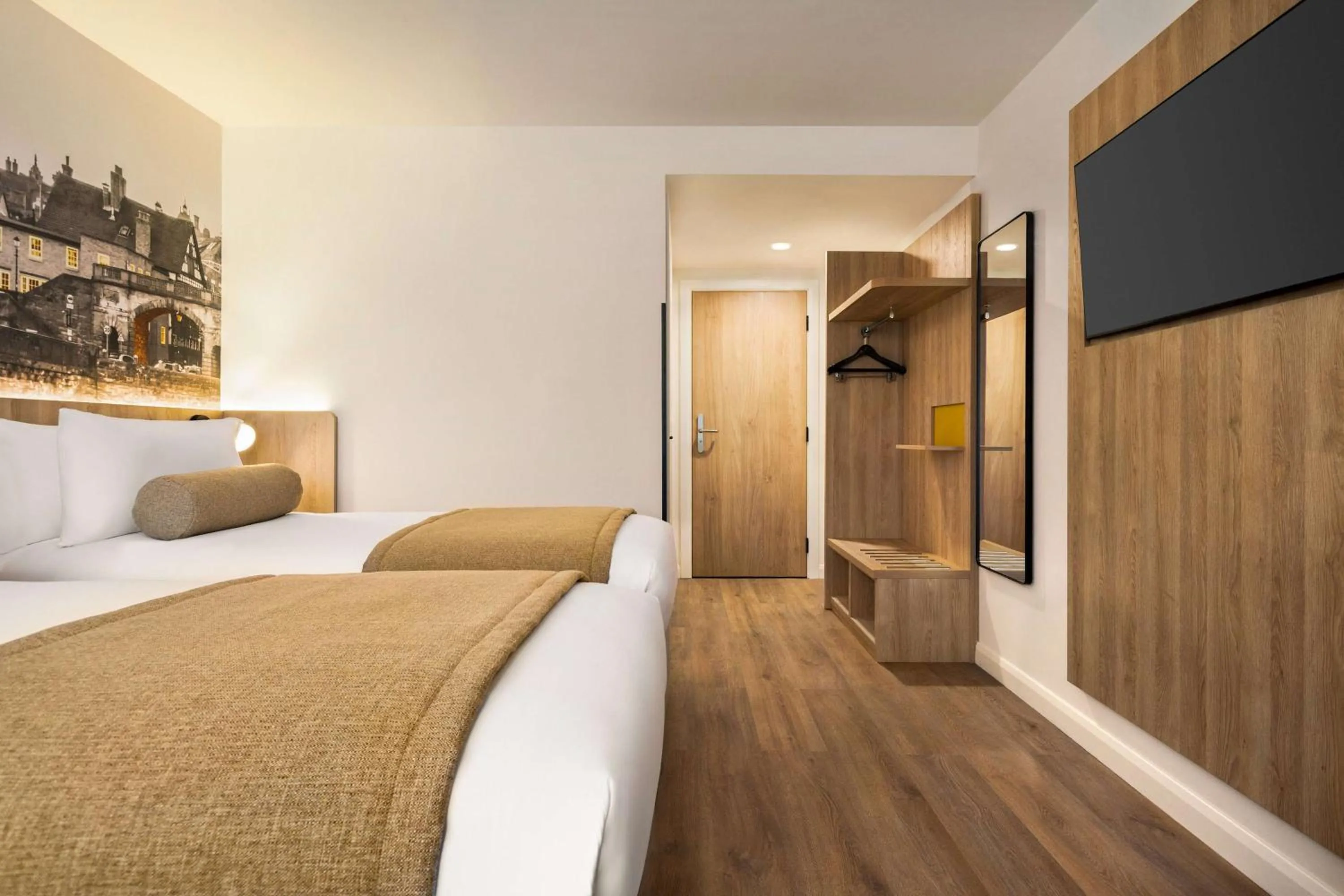 Bed in Days Inn Durham