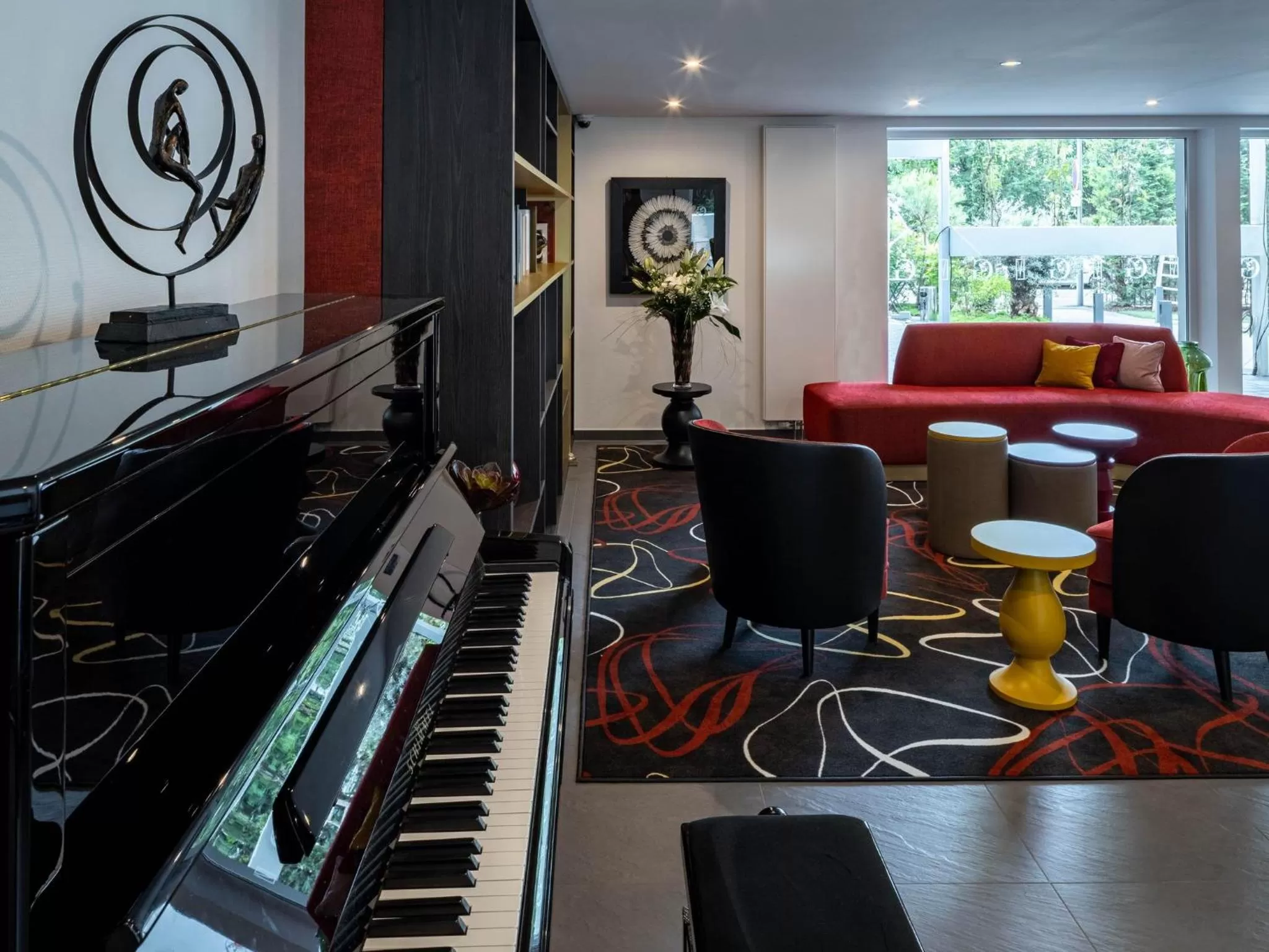 Lounge or bar in Hôtel Villa La Florangerie - SPA & Piscine