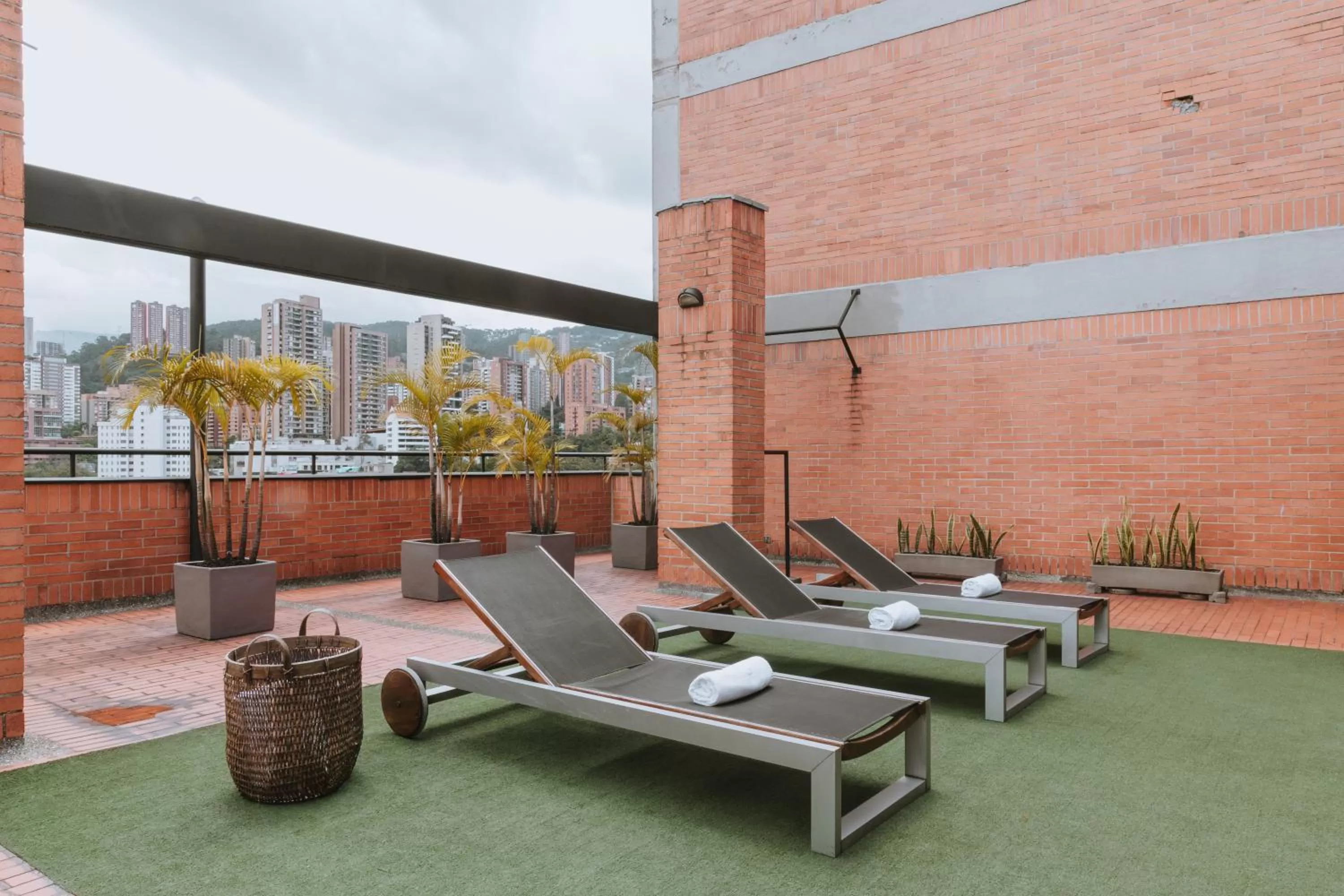 Solarium in Travelers Orange Suites