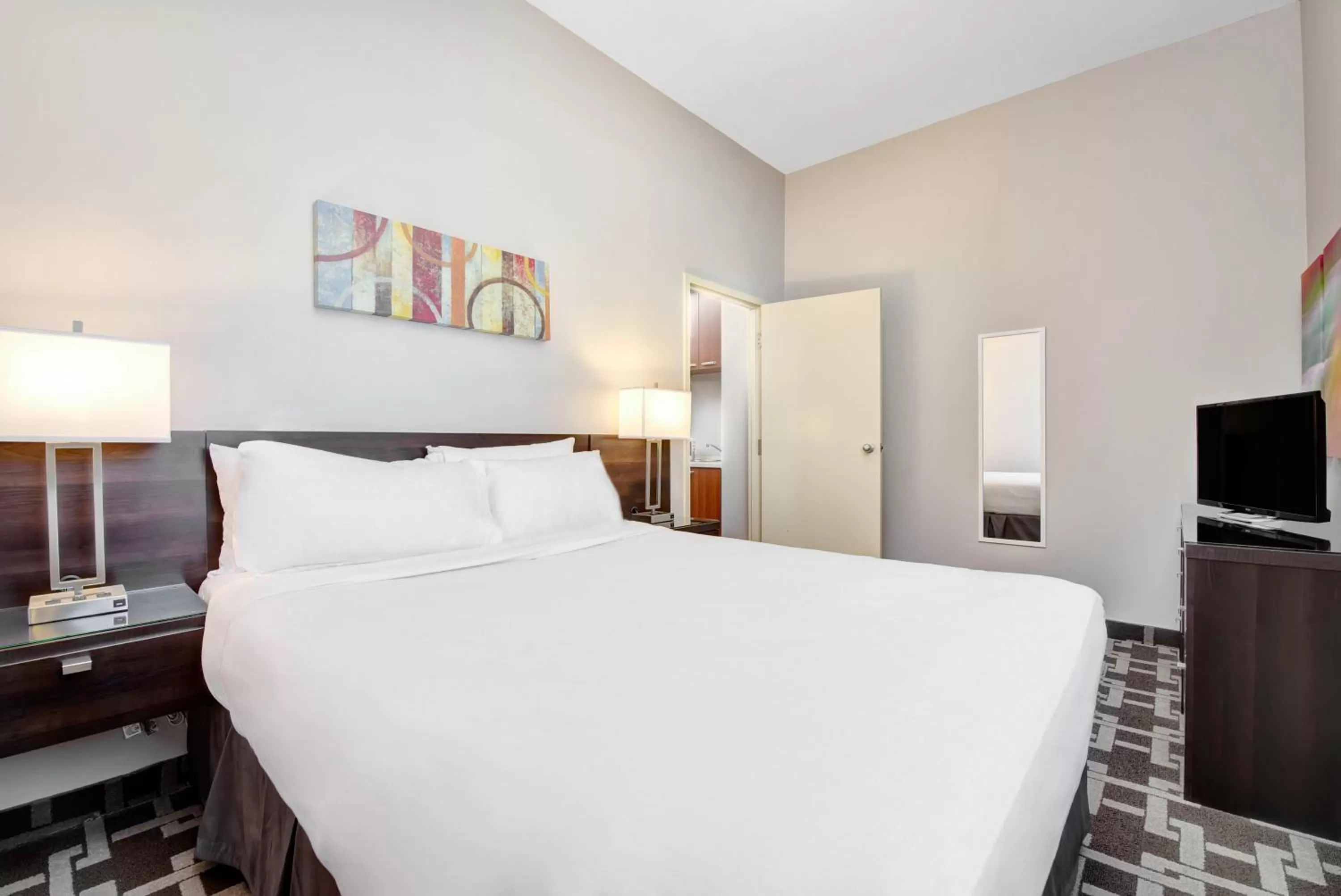 Bedroom, Bed in Willowdale Hotel Toronto North York