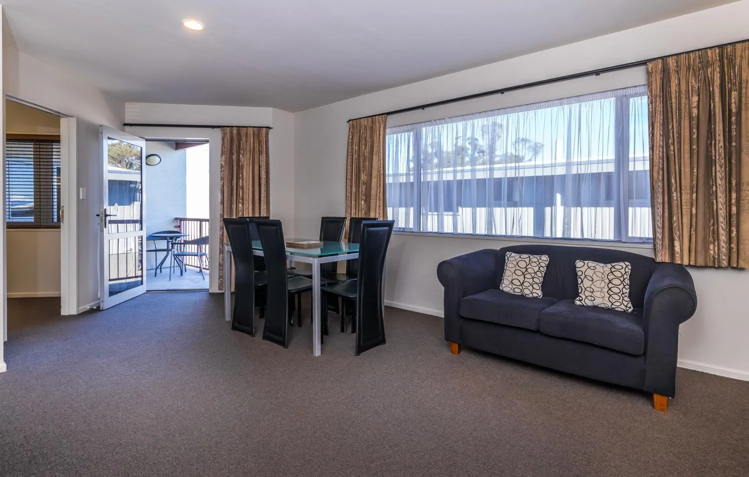 Day in Twin Peaks Lakeside Inn