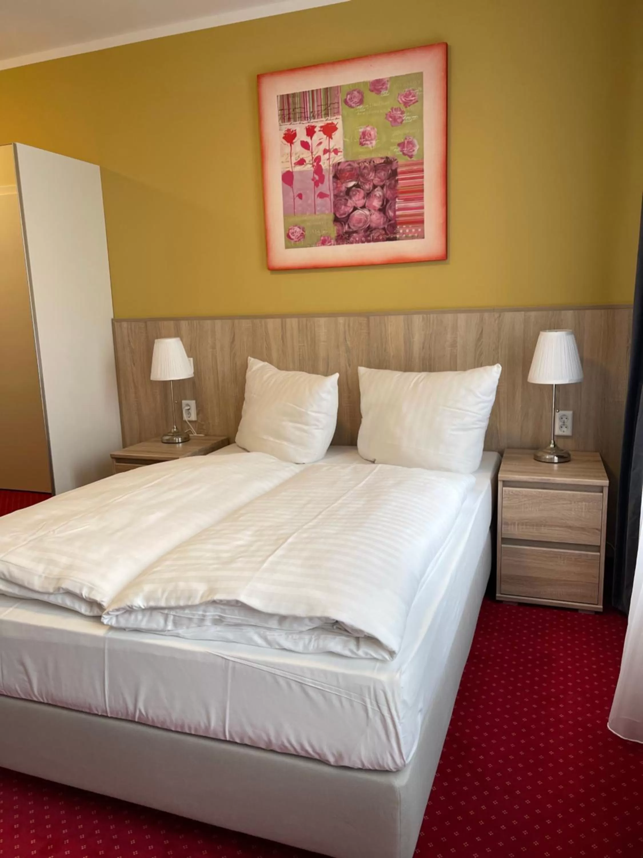 Photo of the whole room, Bed in Palm Premium Hotel & Apartments