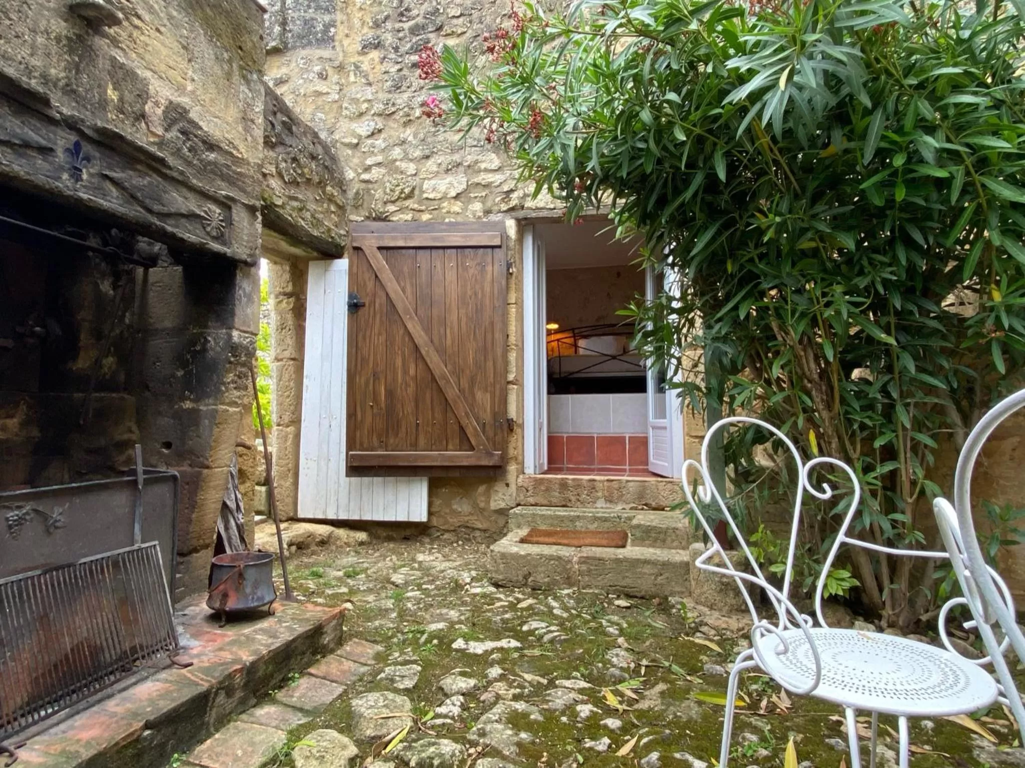 Patio in Le Prieuré de Saint Pierre