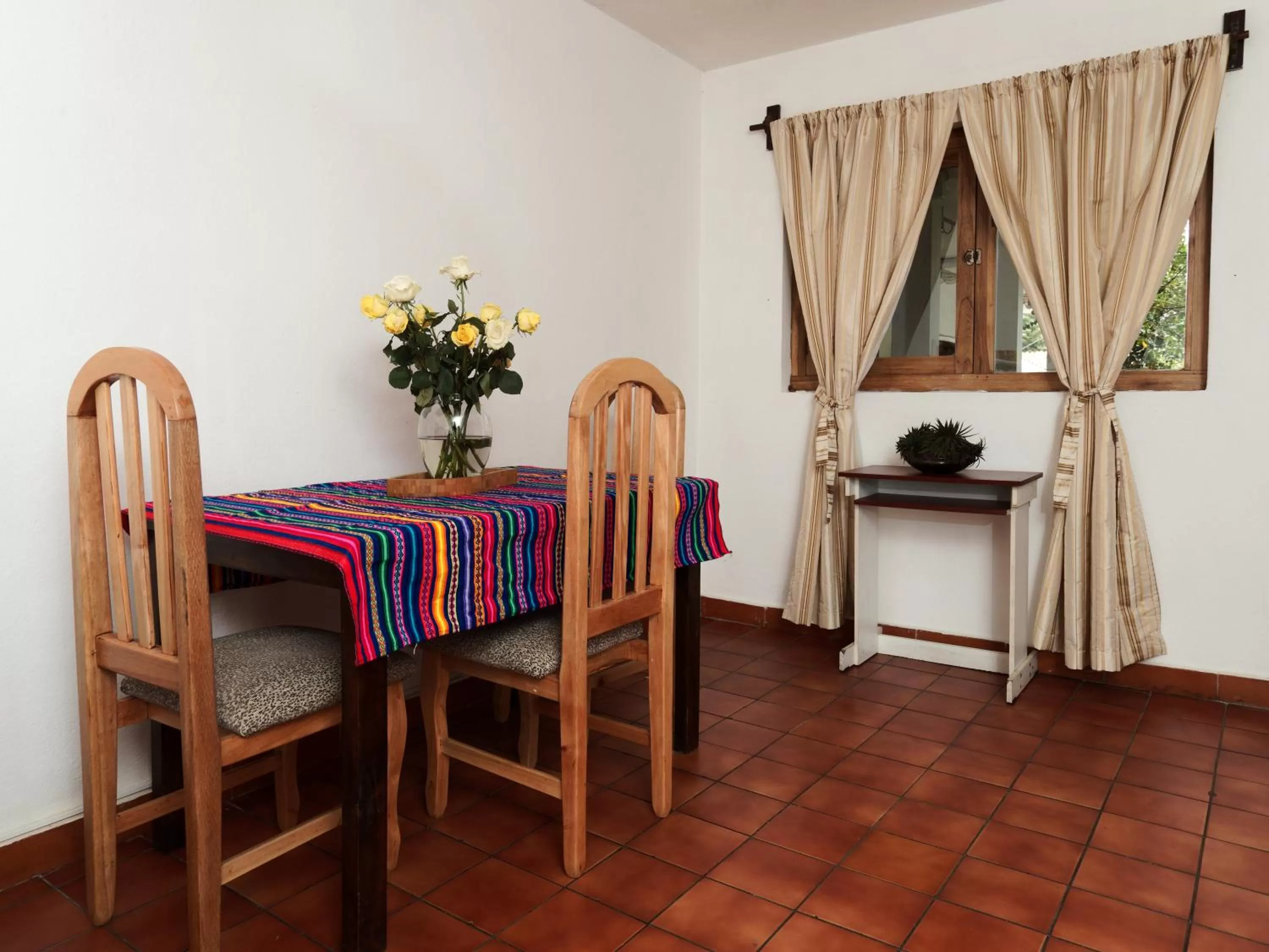 Dining Area in Apartamentos Otorongo Cuenca Ecuador