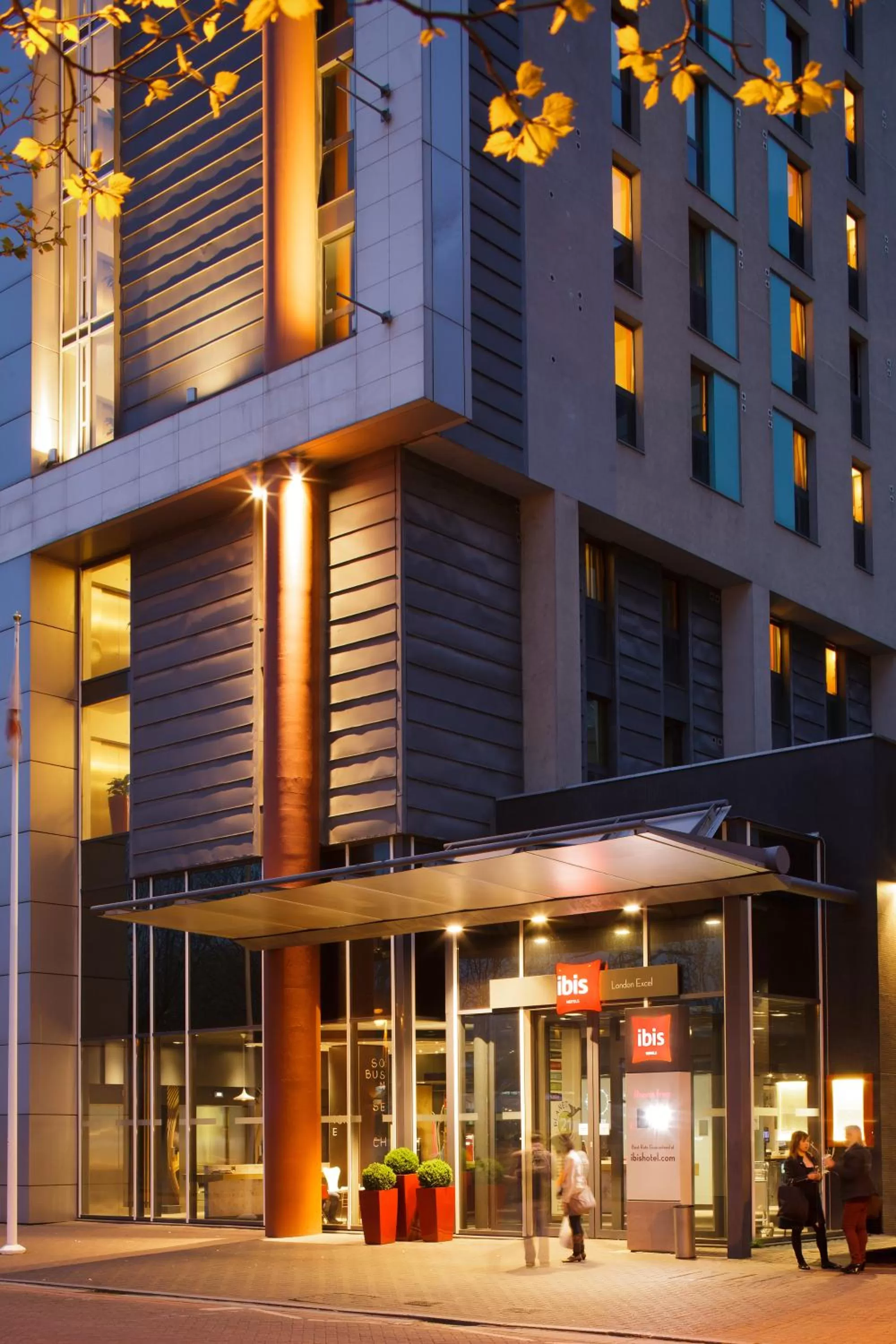 Facade/entrance in ibis London Excel-Docklands
