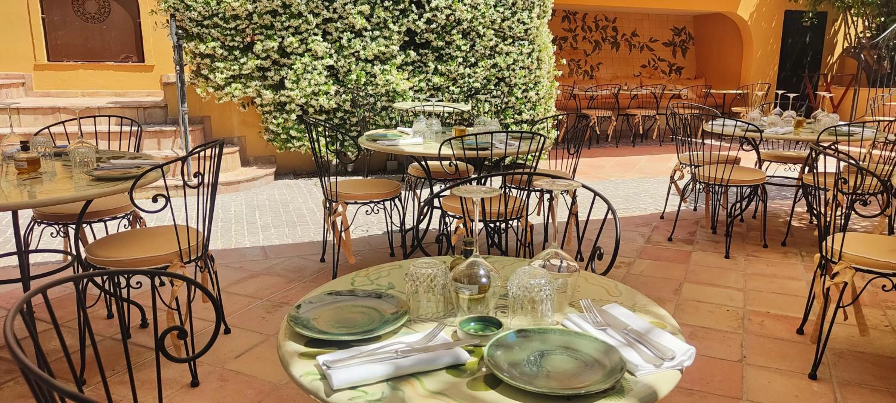 Restaurant/places to eat in Hôtel La Pérouse Nice Baie des Anges