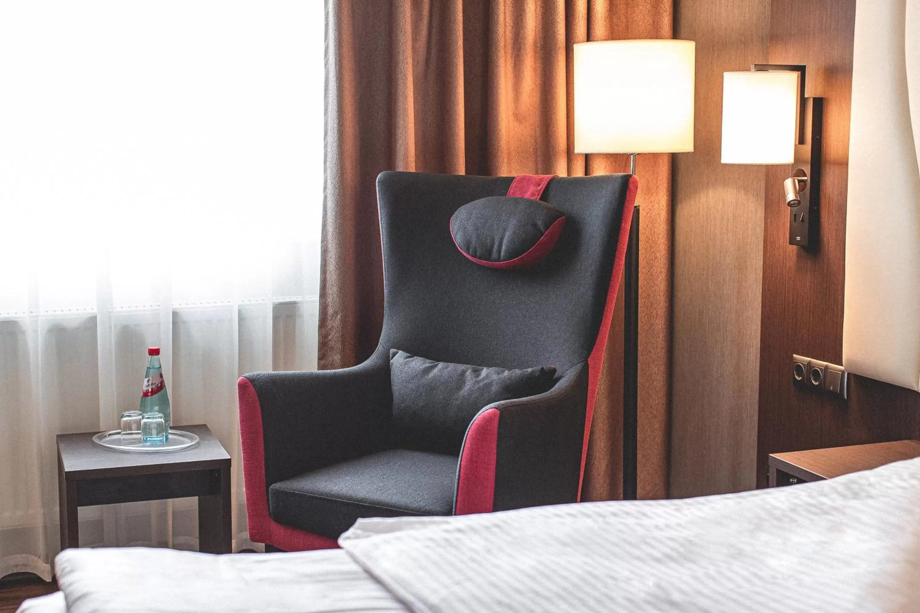 Photo of the whole room, Bed in PLAZA Hotel Hanau