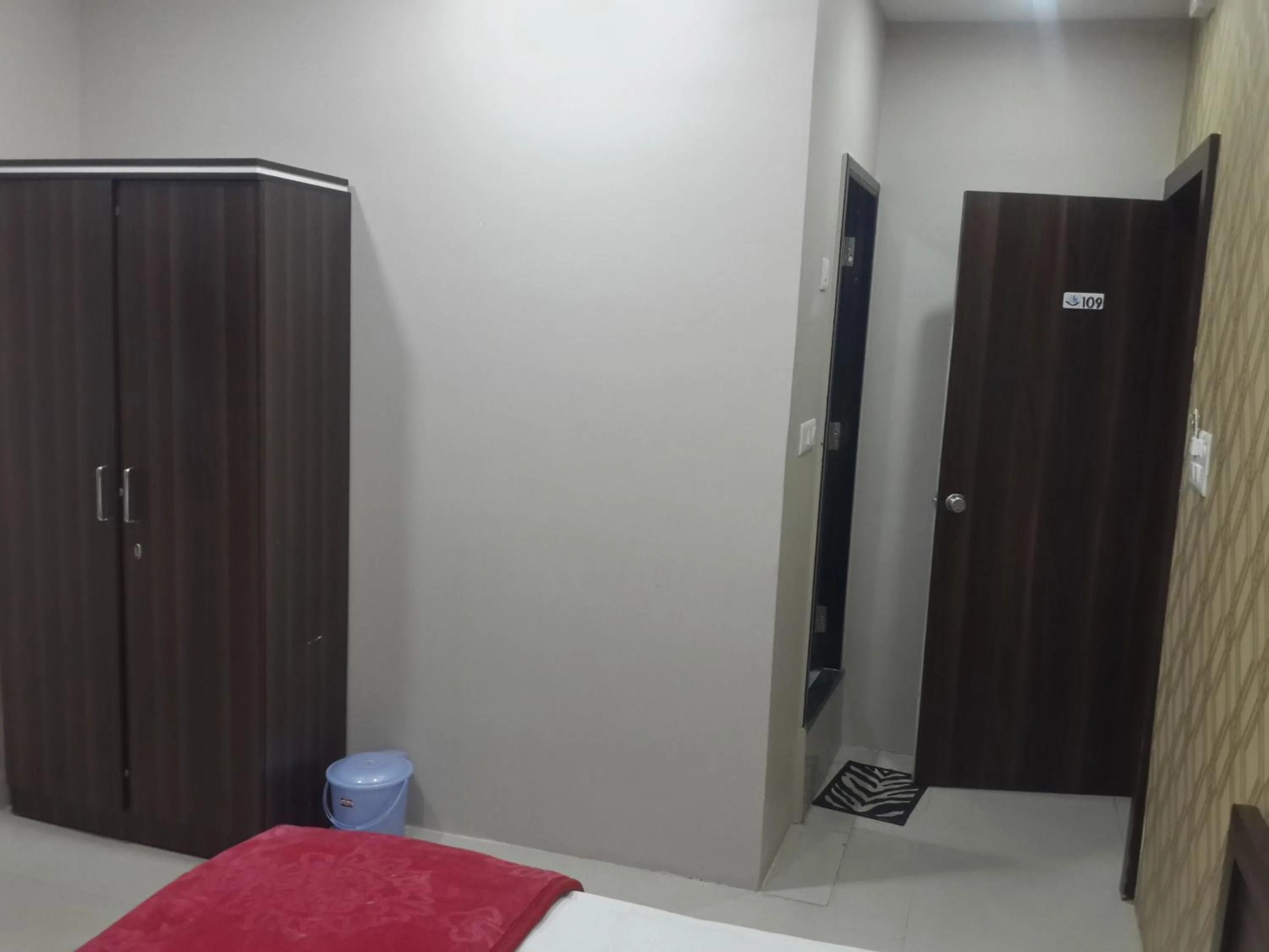 Other, Bed in Hotel Holiday Era Opposite Railway Station