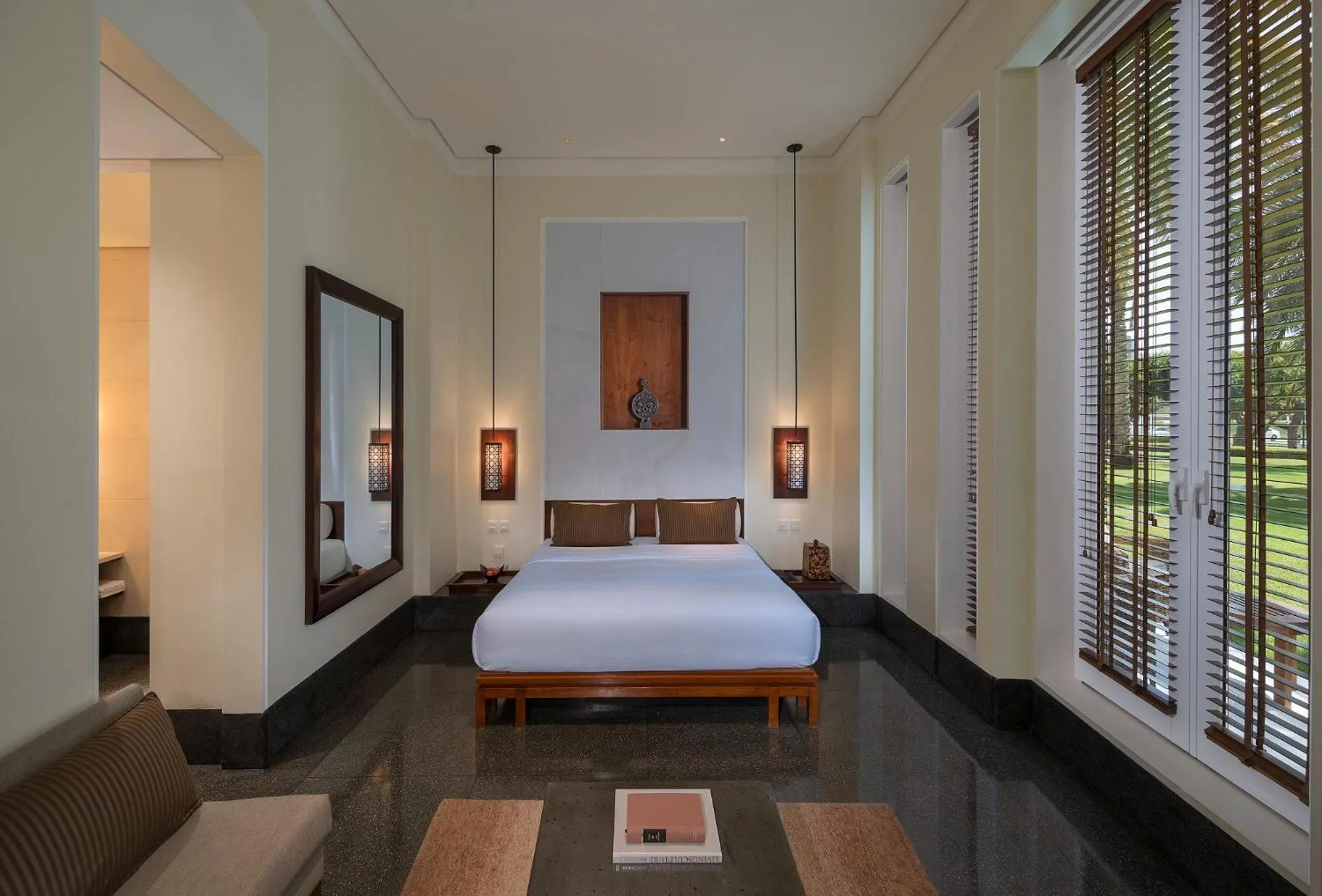 Photo of the whole room, Bed in The Chedi Muscat
