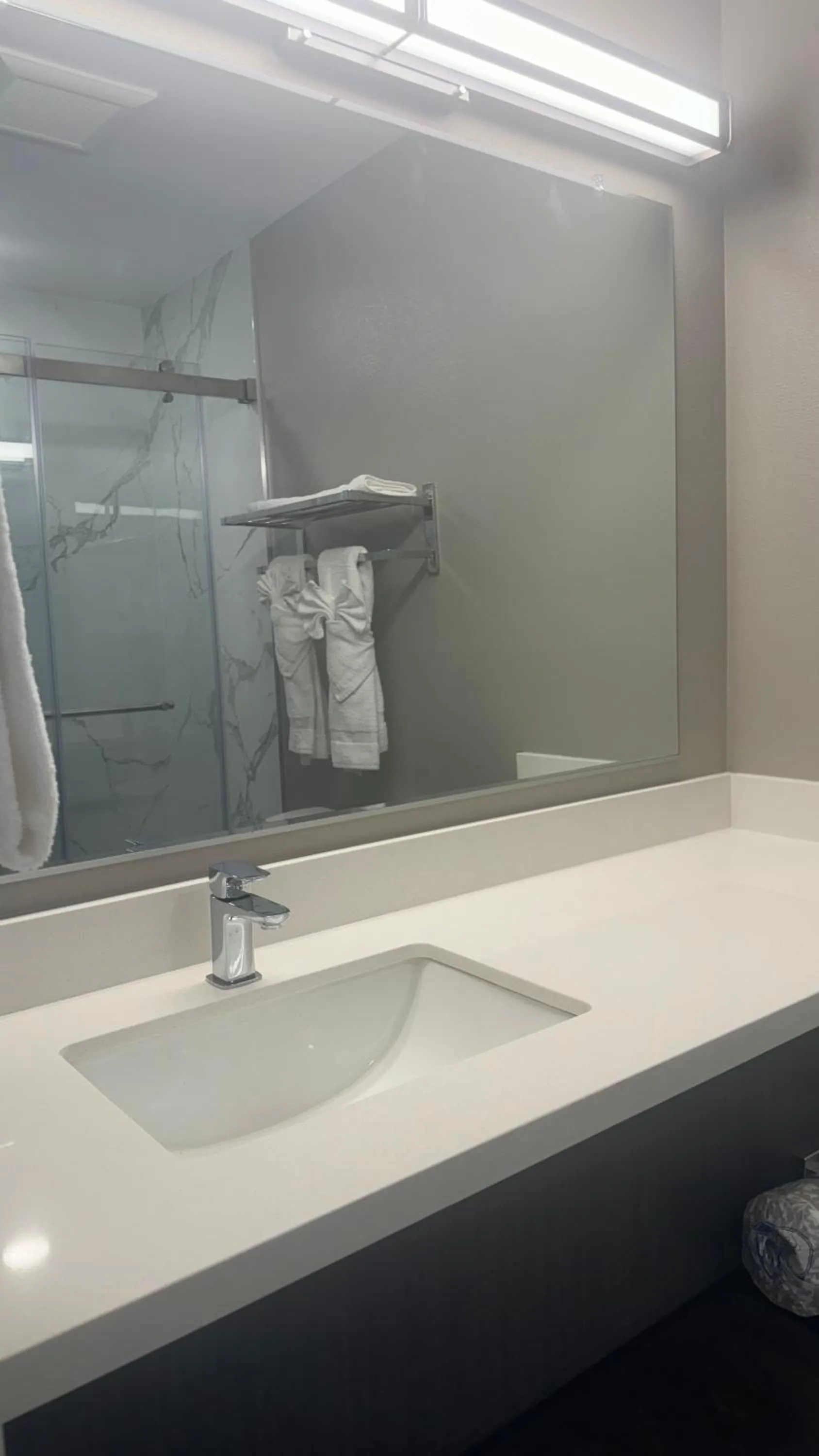 Bathroom in Hotel del SOL