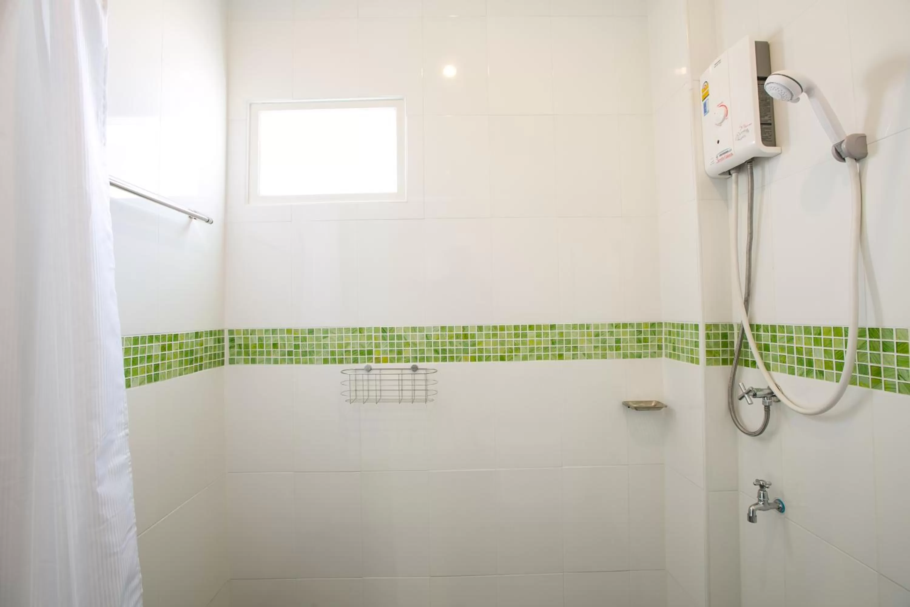 Photo of the whole room in J-House Phetchaburi