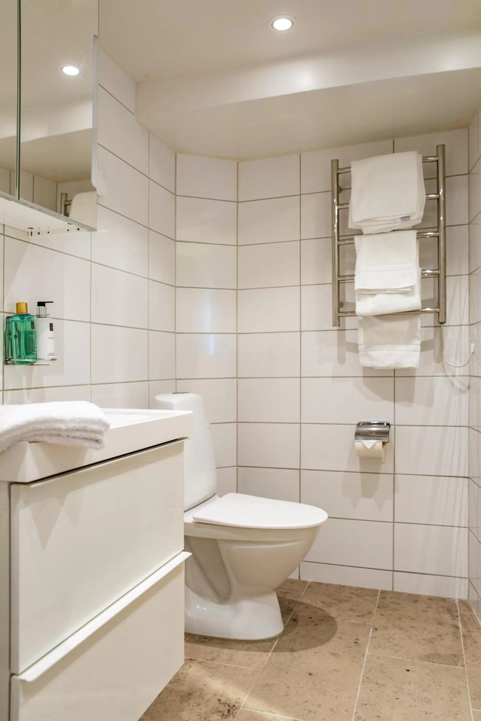 Toilet in Hotell Breda Blick