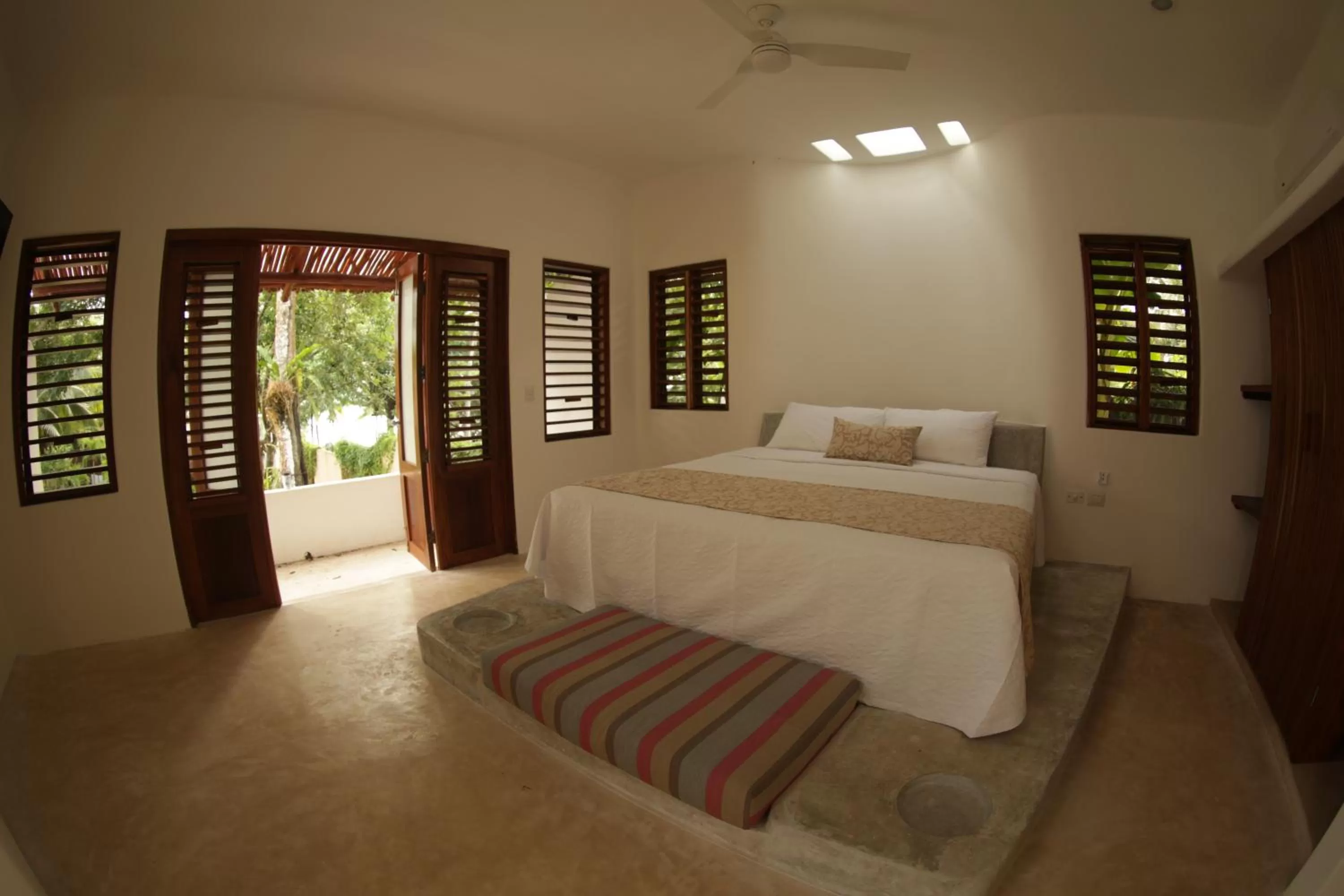 Photo of the whole room, Bed in Mi Kasa Tu Kasa Bacalar