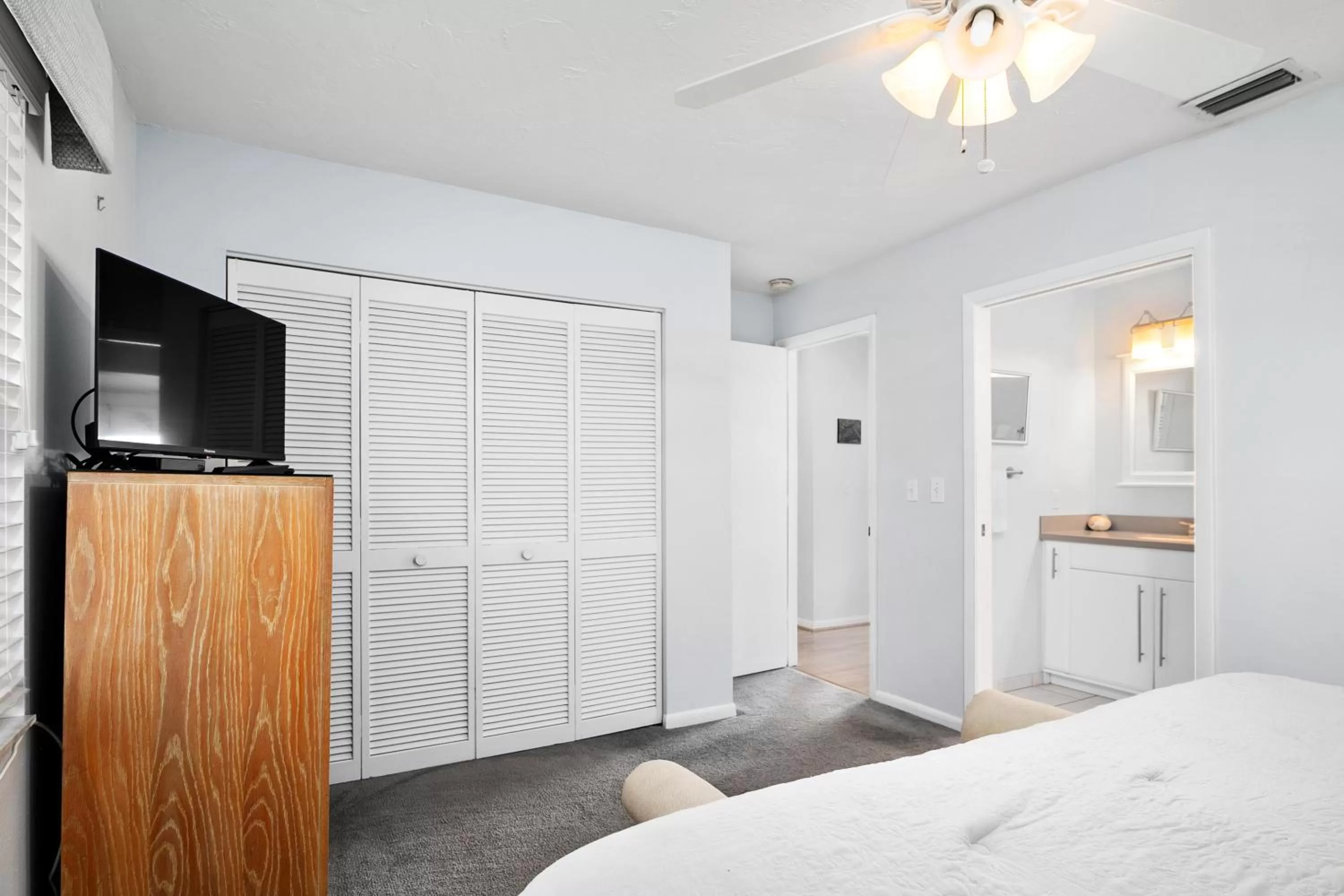 Bedroom, Bed in The Ringling Beach House