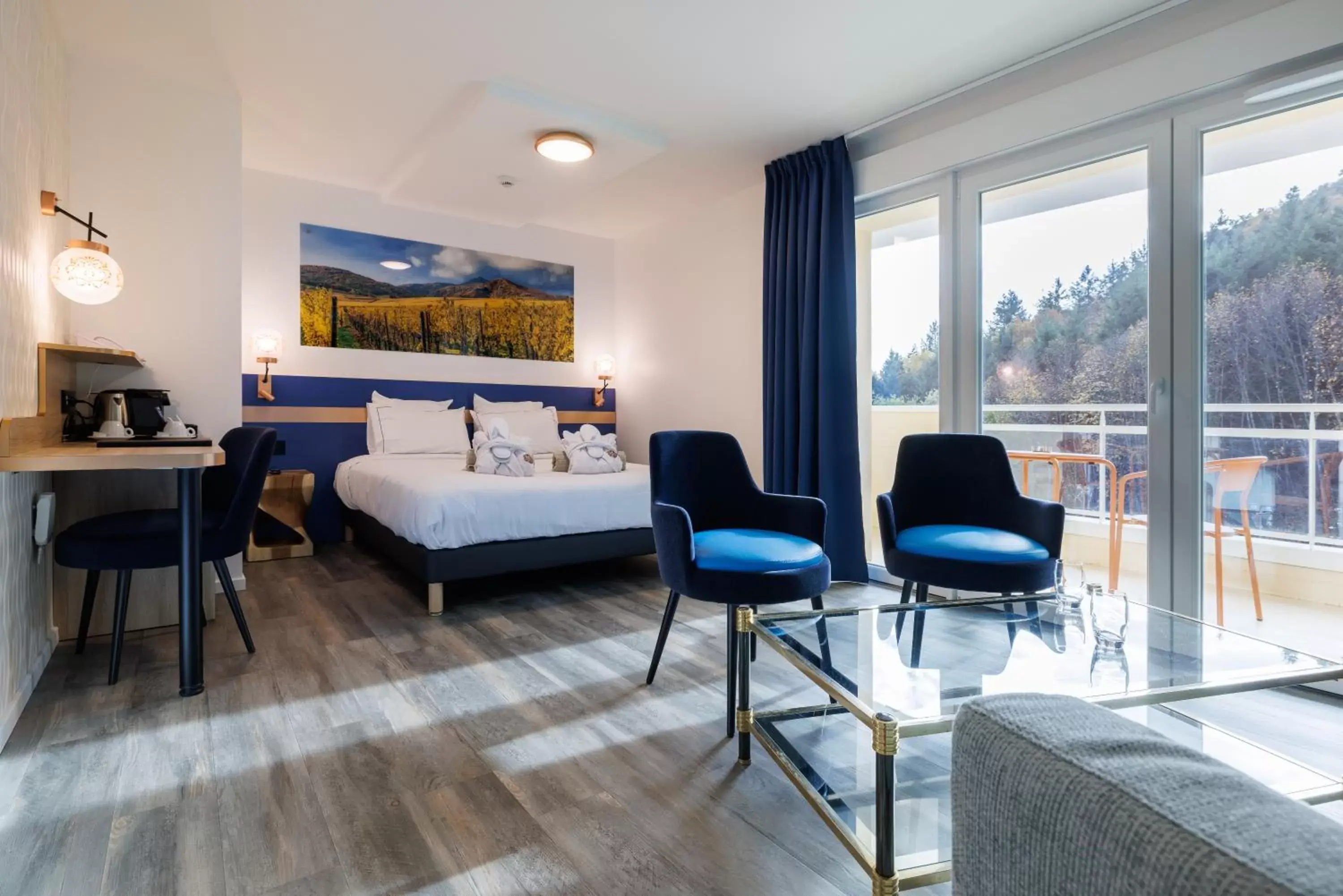 Prestige Double Room with Terrace - access to the spa included in Hotel SPA Husseren Collections - Proche Colmar - Eguisheim Prestige Double Room with Terrace - access to the spa included in Hotel SPA Husseren Collections - Proche Colmar - Eguisheim