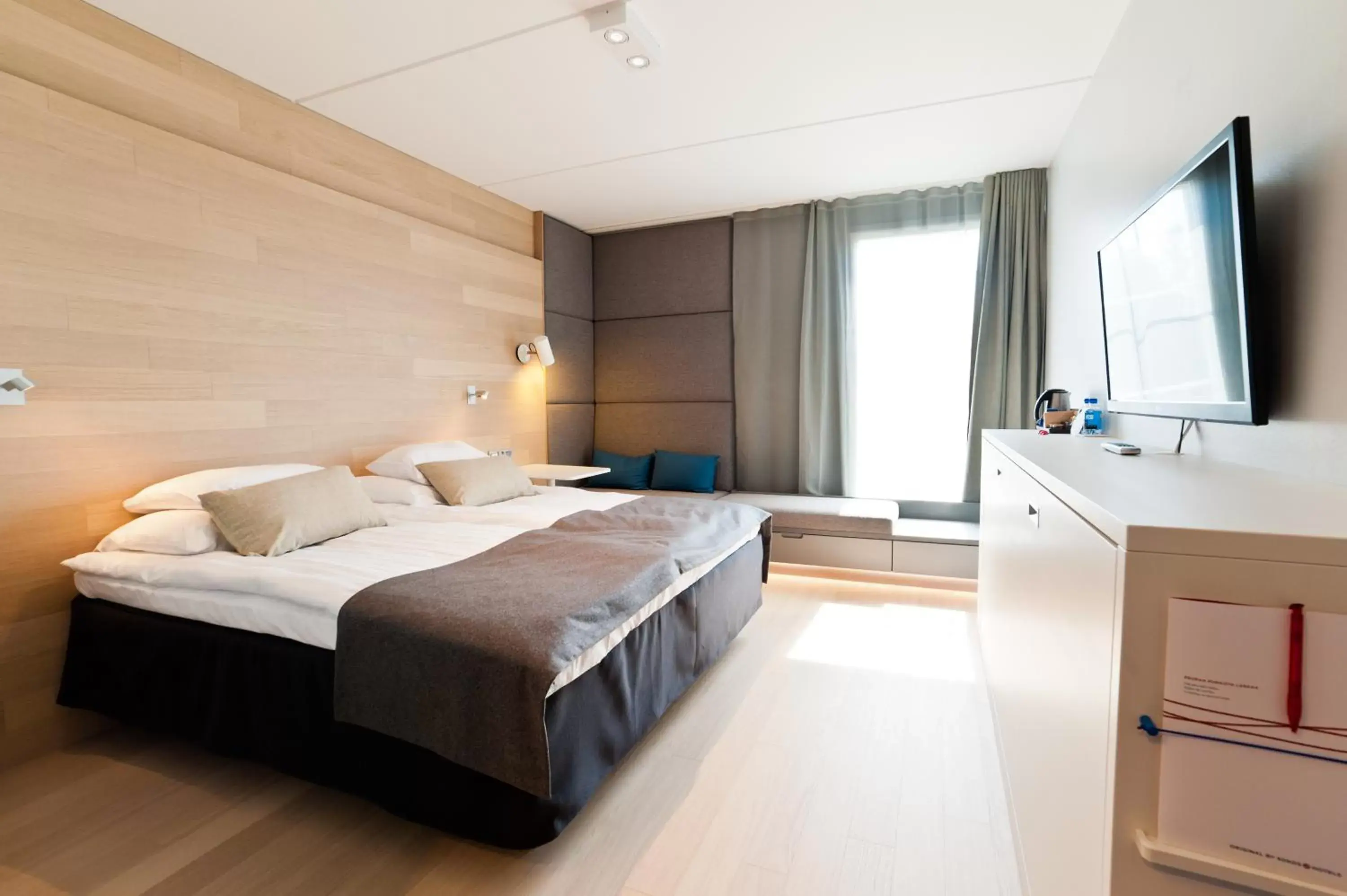 Superior Double Room With Sauna in Original Sokos Hotel Lakeus Seinäjoki Superior Double Room With Sauna in Original Sokos Hotel Lakeus Seinäjoki