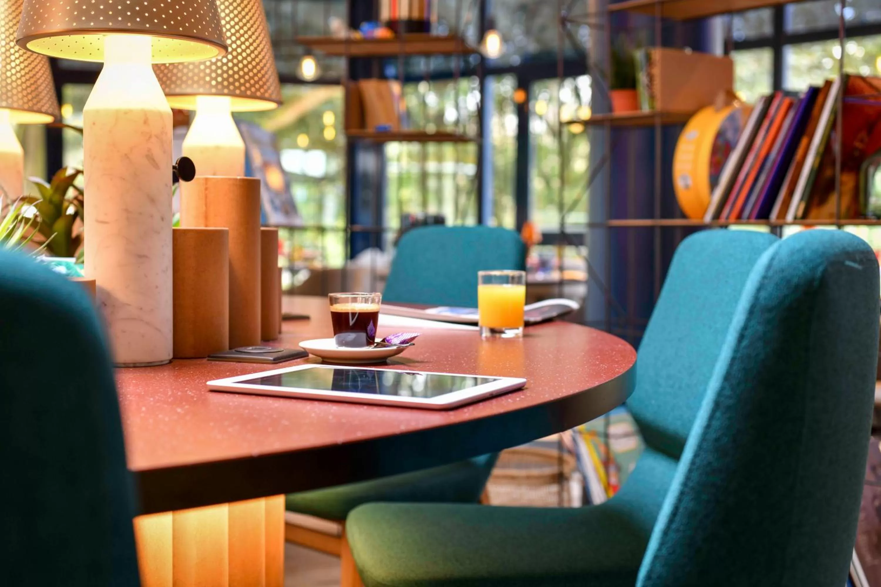 Library in Novotel La Rochelle Centre