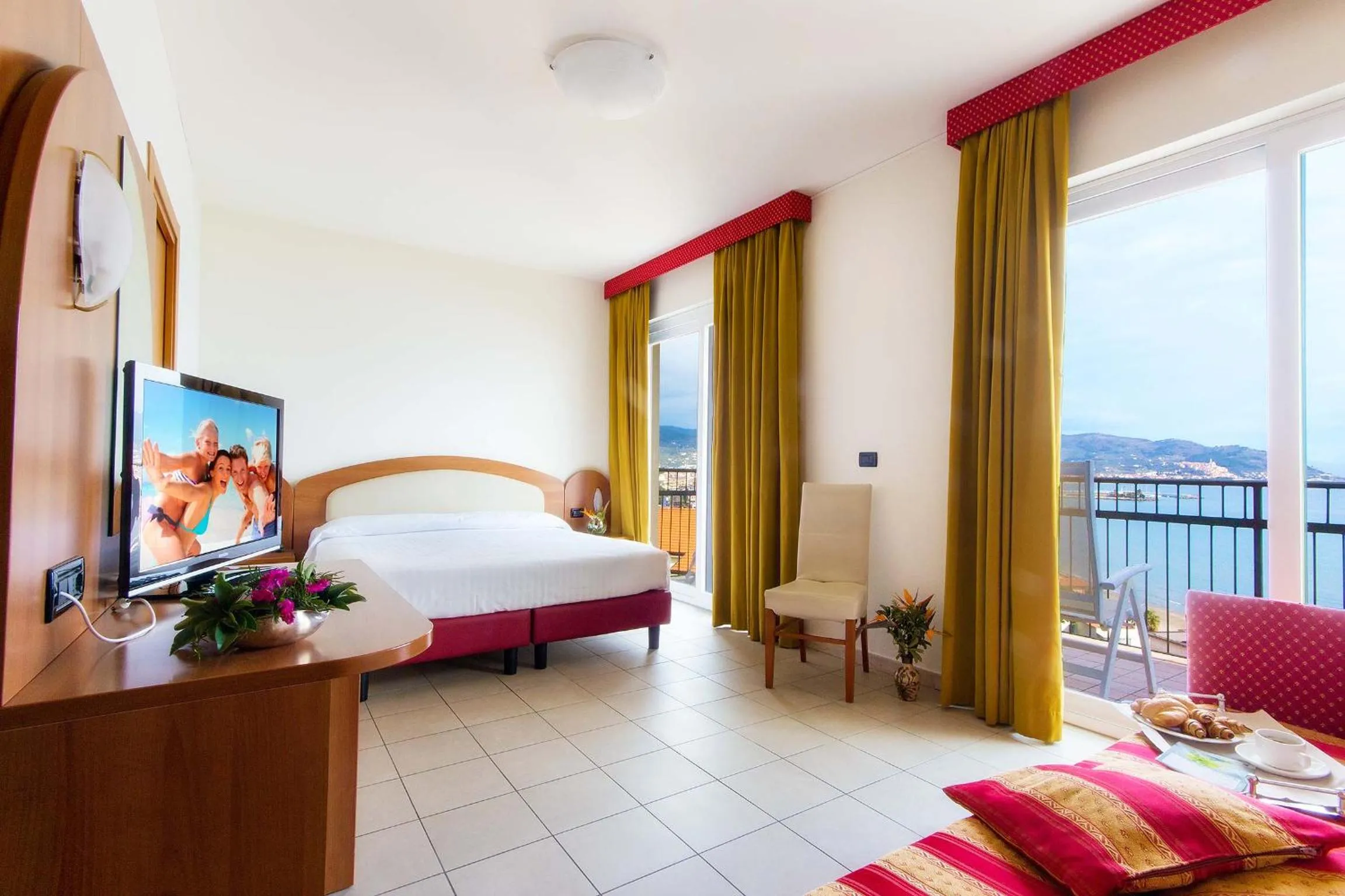 Photo of the whole room, Bed in Piccolo Hotel