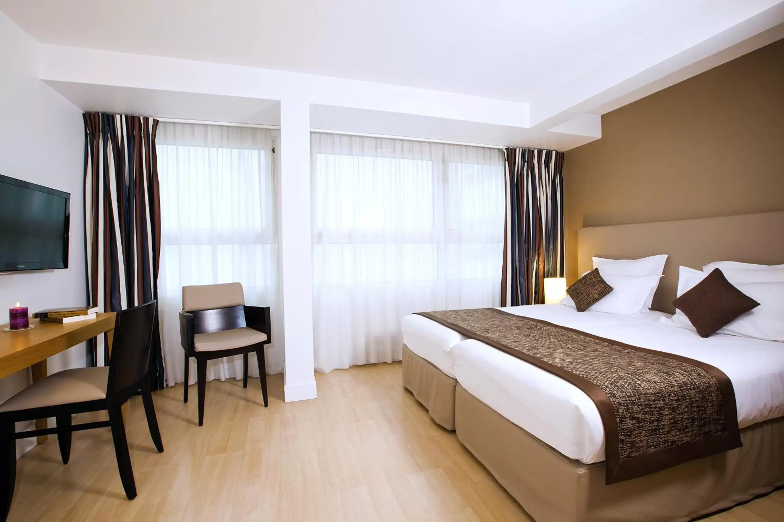 Two Connecting Studio (2 Adults + 2 Children) in Residhome Paris Opéra Two Connecting Studio (2 Adults + 2 Children) in Residhome Paris Opéra