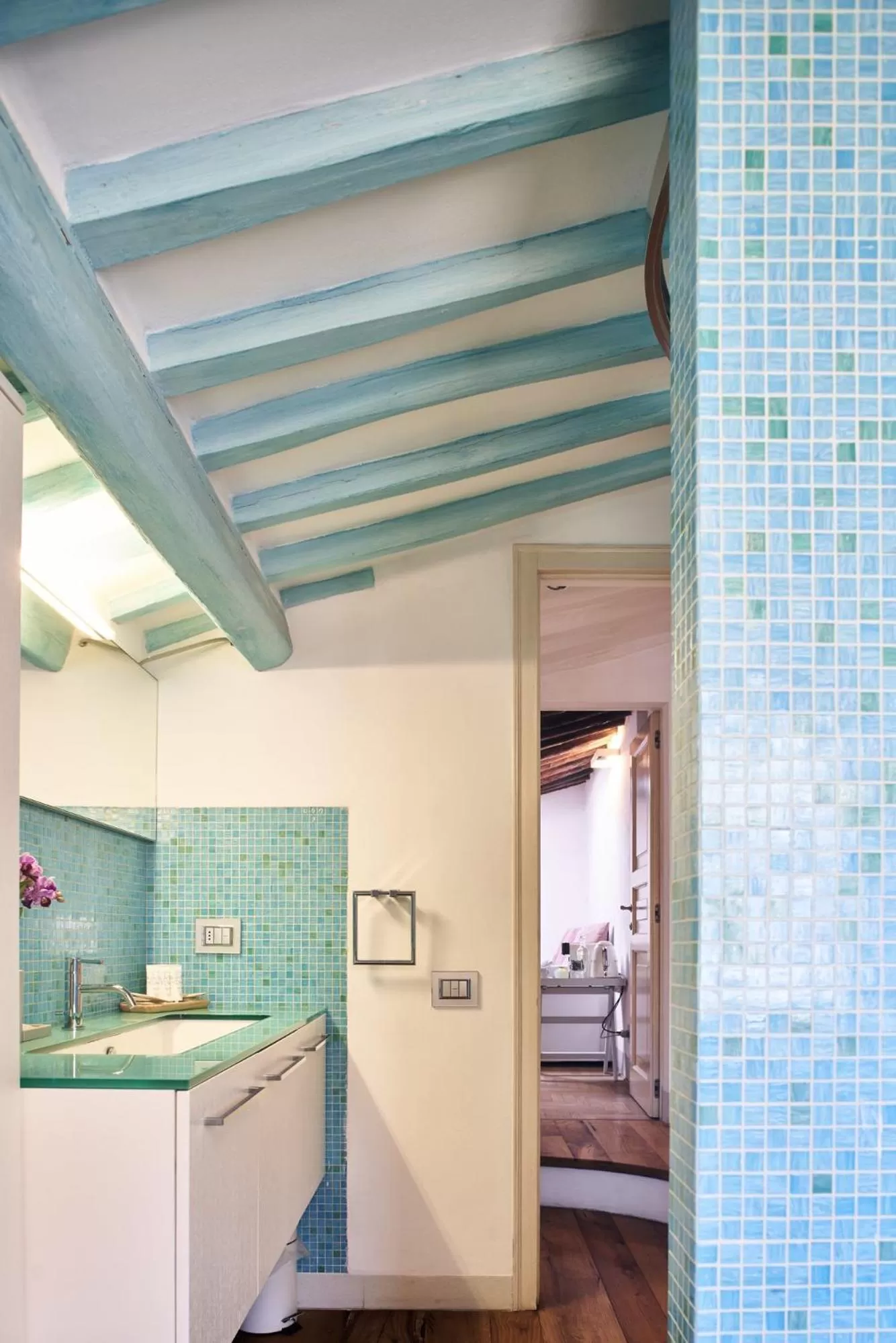 Bathroom, Bed in B&B Le Logge Luxury Rooms