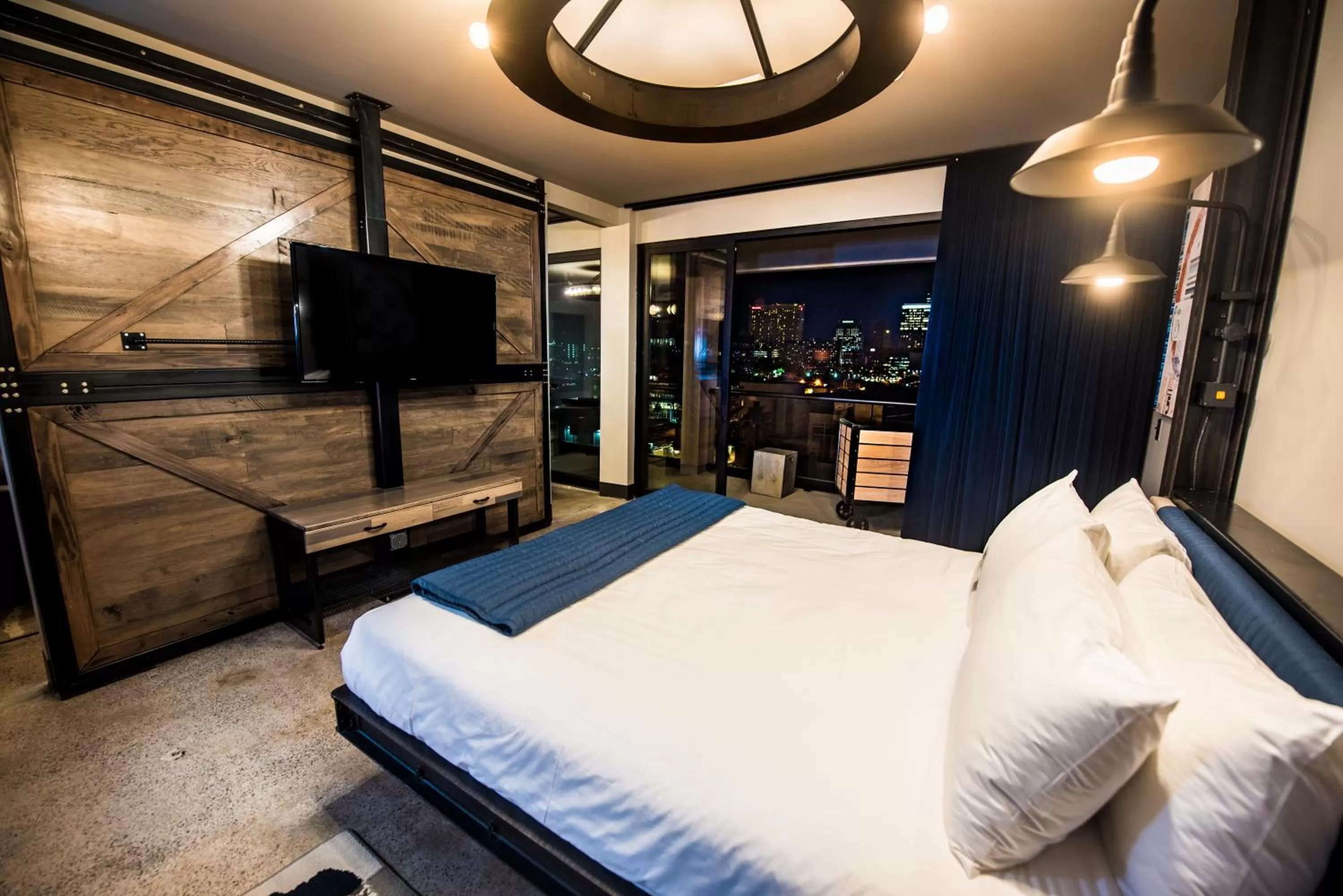 Night, Bed in Found Re Phoenix