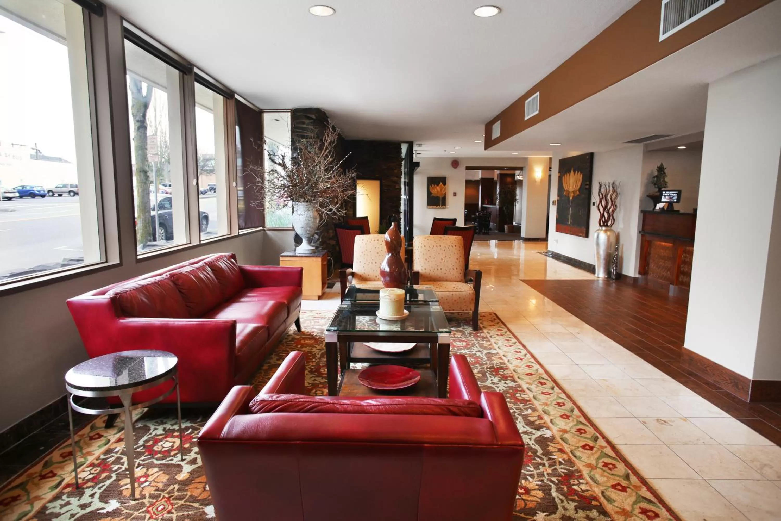 Lobby or reception in Red Lion Inn & Suites Olympia, Governor Hotel