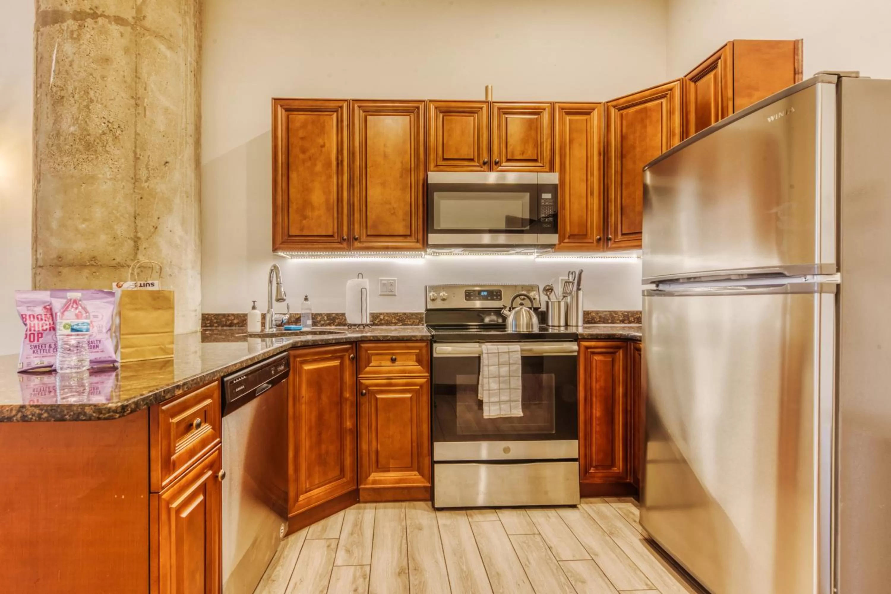 Kitchen or kitchenette in Sosuite at Independence Lofts - Callowhill