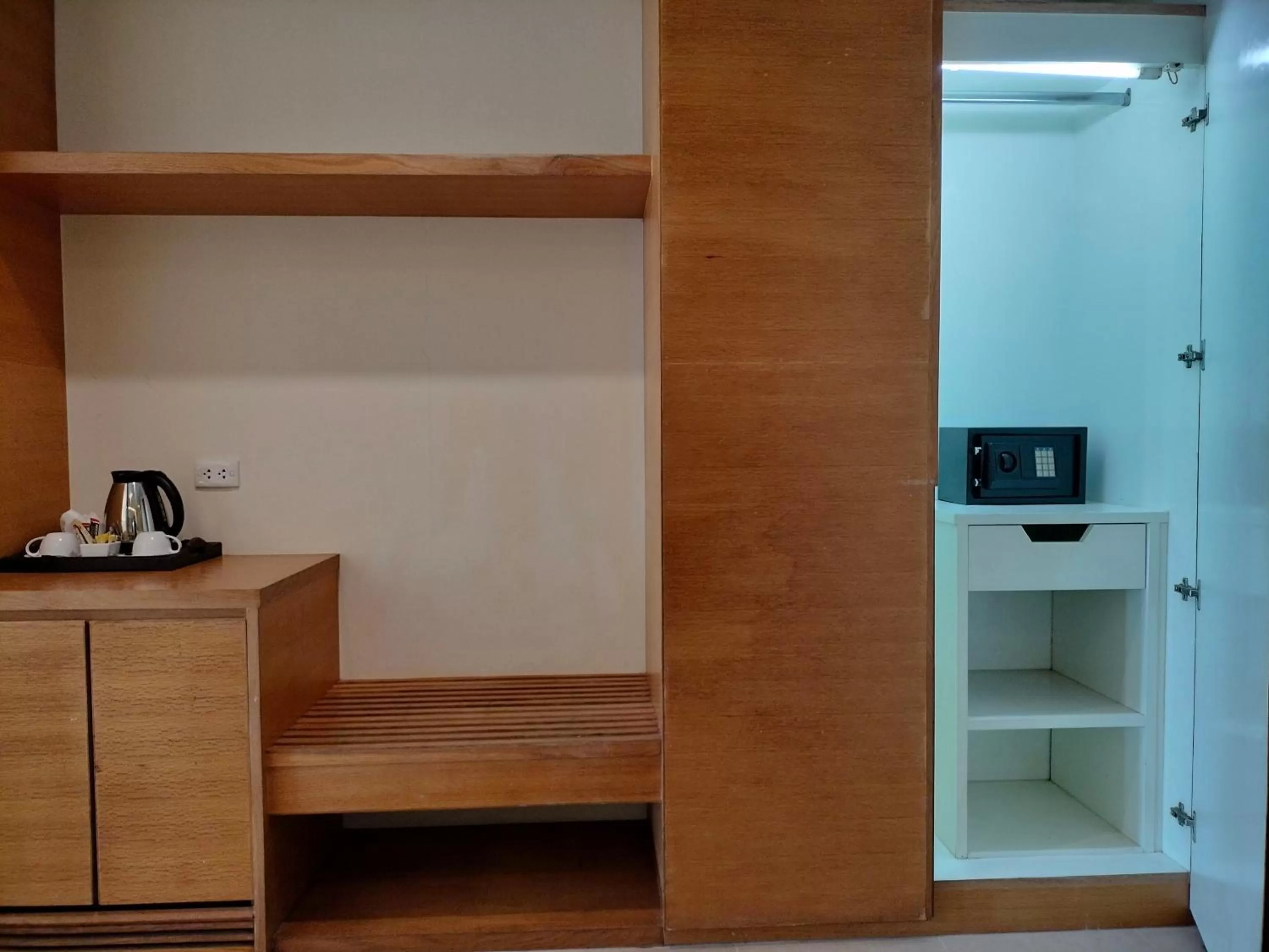 Coffee/tea facilities in Chang Buri Resort & Koh Chang Hillside