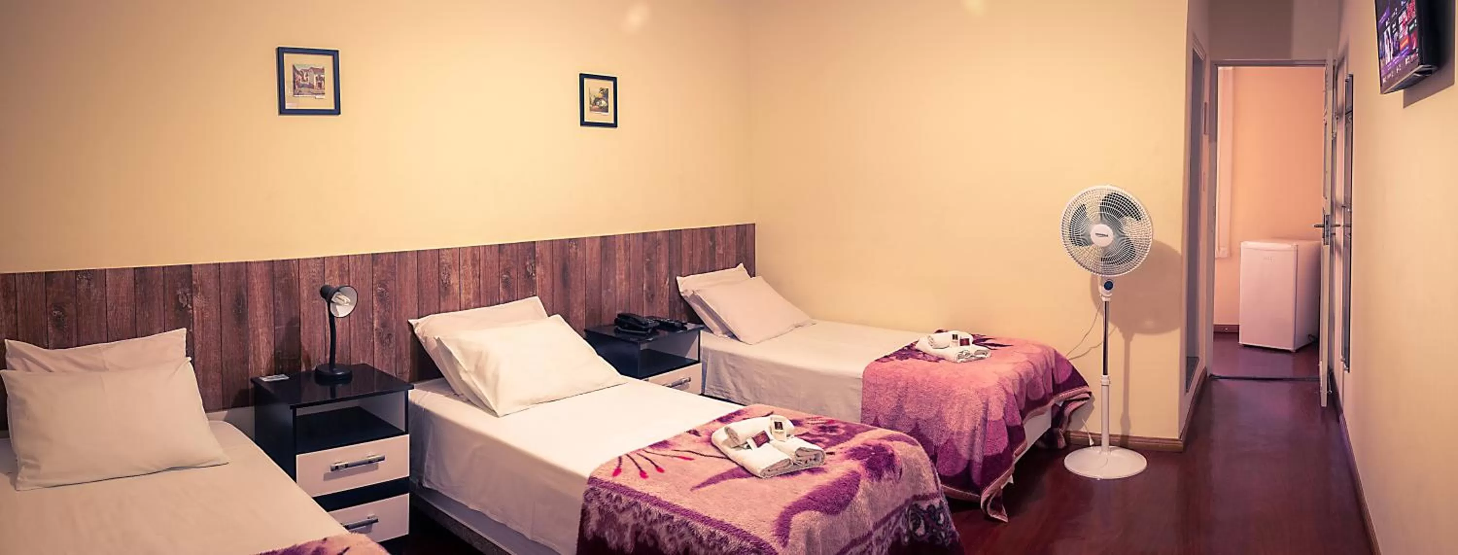 Photo of the whole room, Bed in Hotel Garfo de Ouro