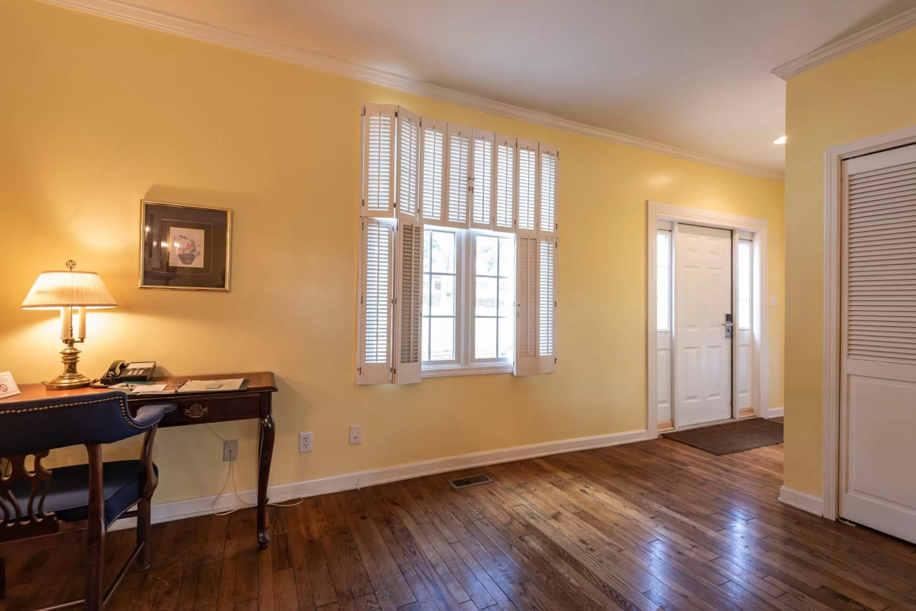 Area and facilities in Century Suites Hotel