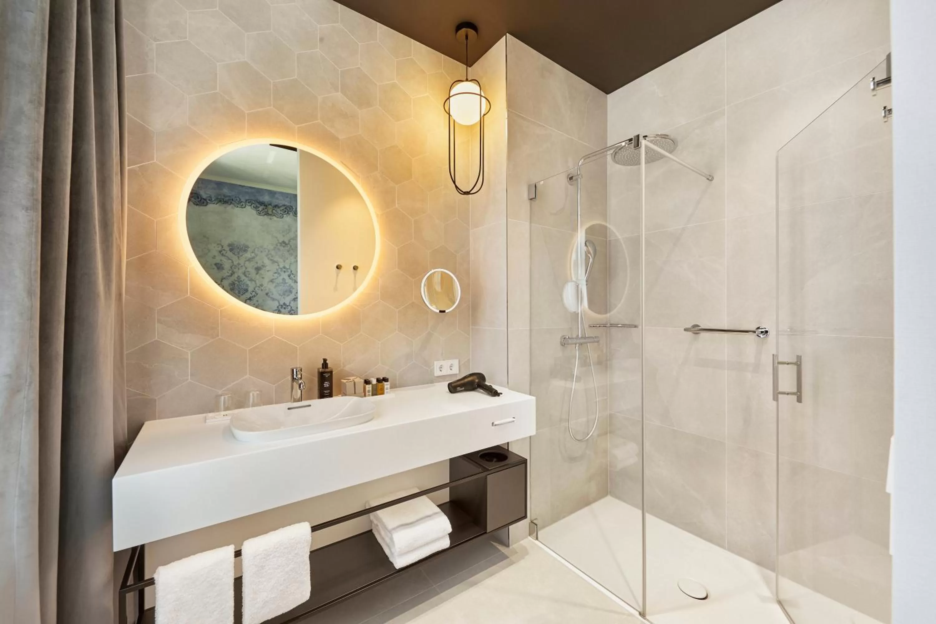 Shower in HYPERION Hotel Salzburg