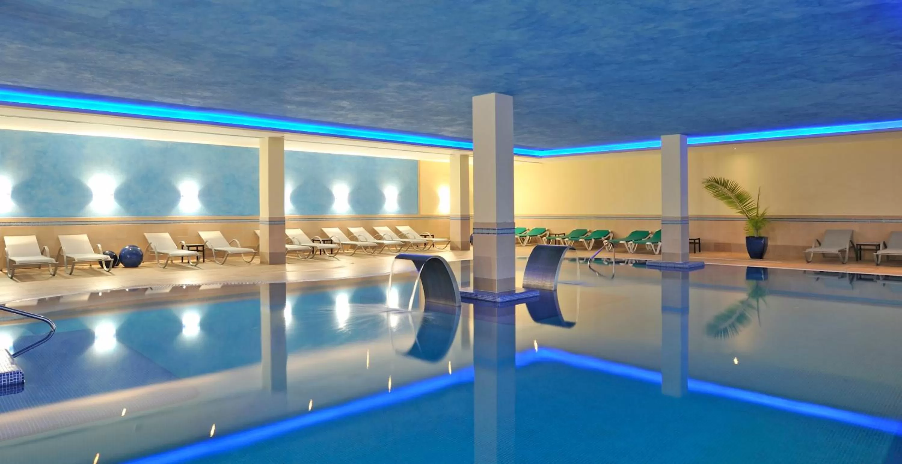 Swimming pool in Pestana Viking Beach & SPA Resort