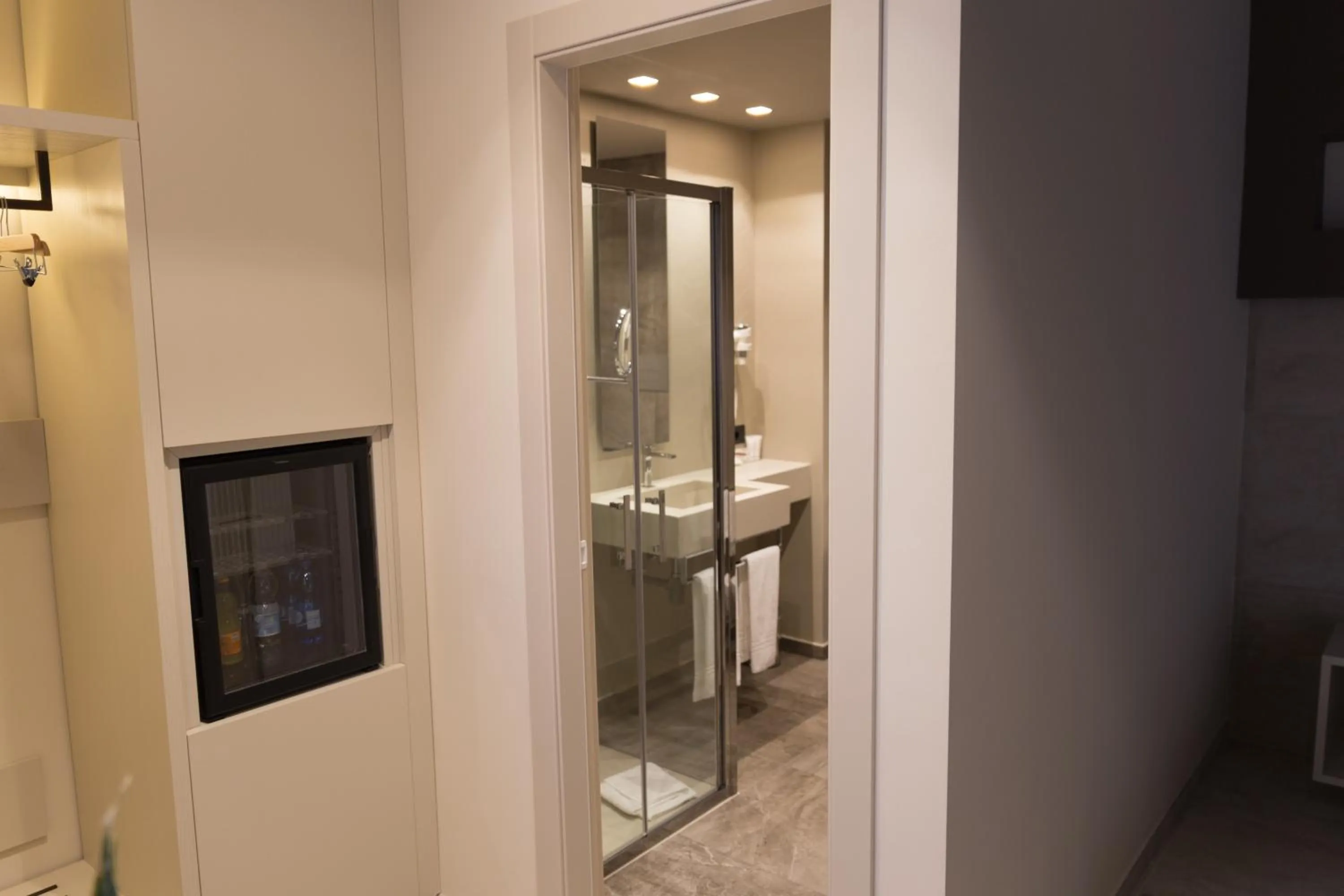 Shower in Best Western Plus Hotel Terre di Eolo