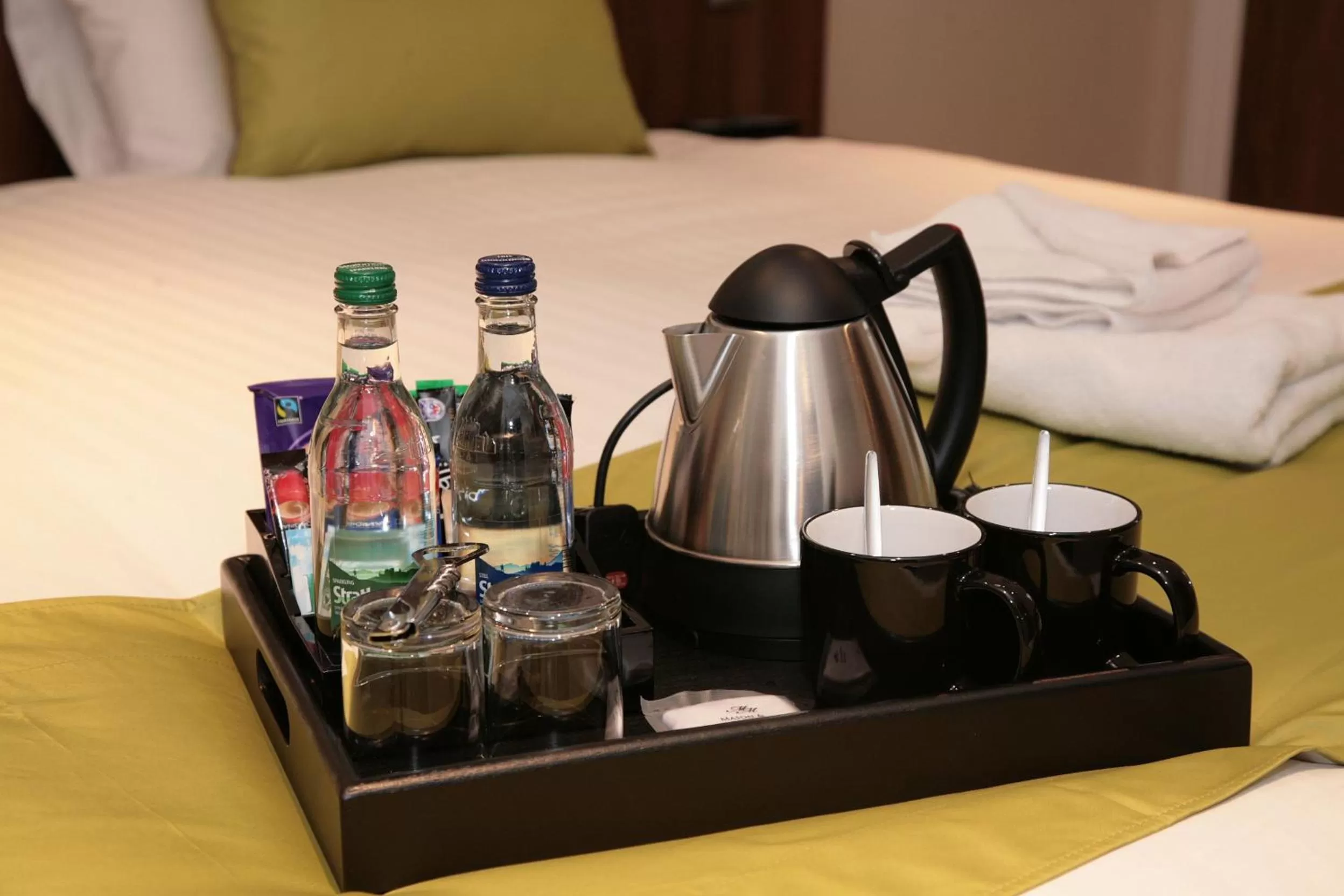 Coffee/tea facilities, Bed in The Buxted Inn