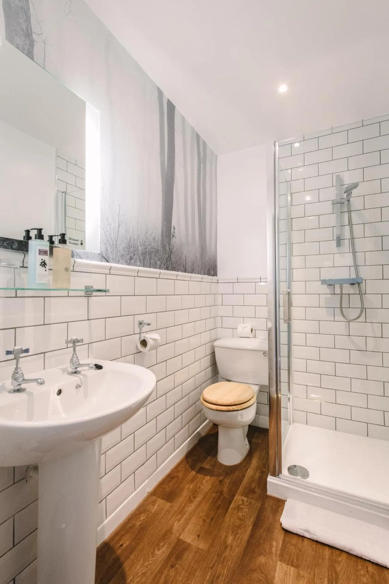 Bathroom in Boat Country Inn and Restaurant