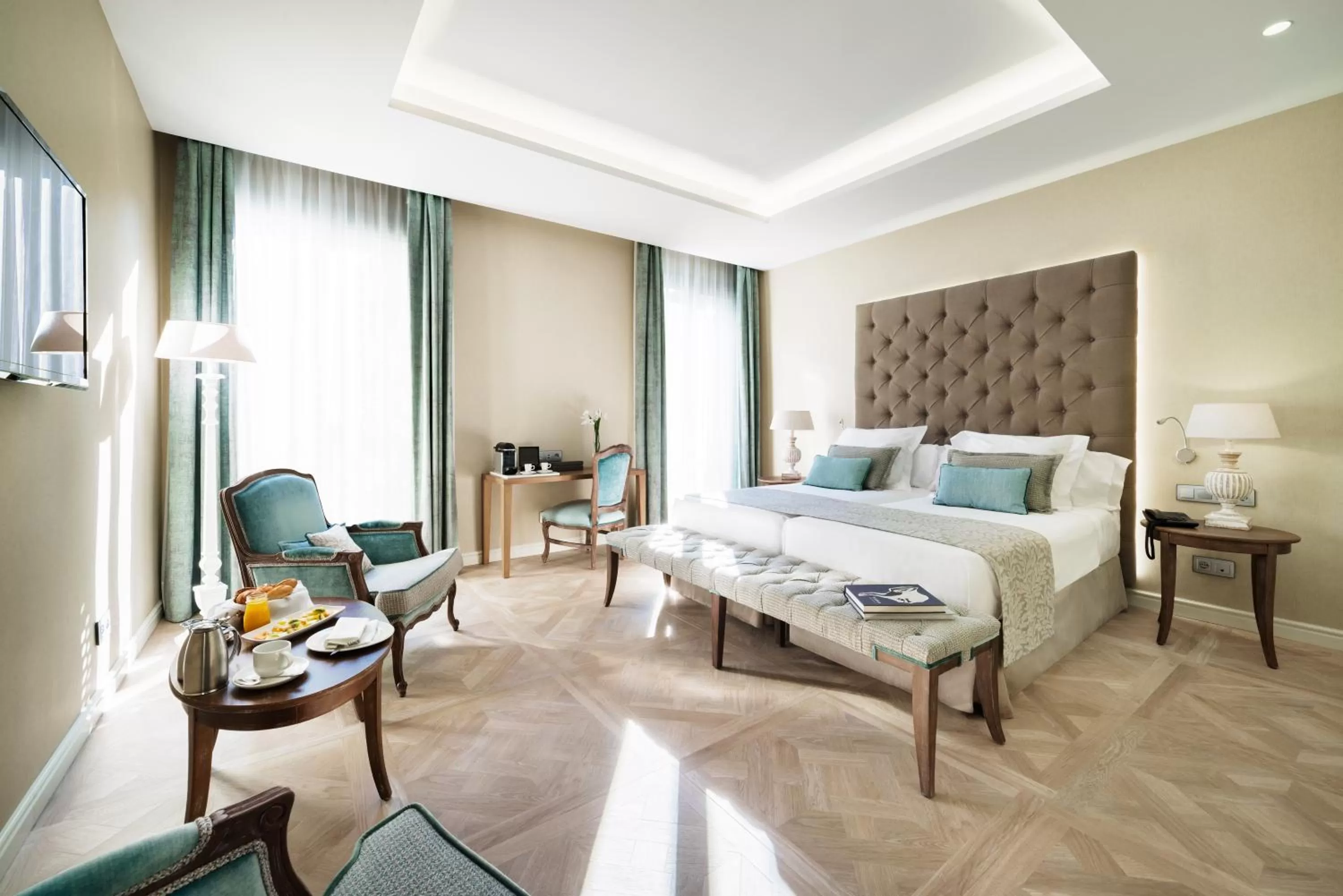 Bedroom in Colón Hotel Barcelona