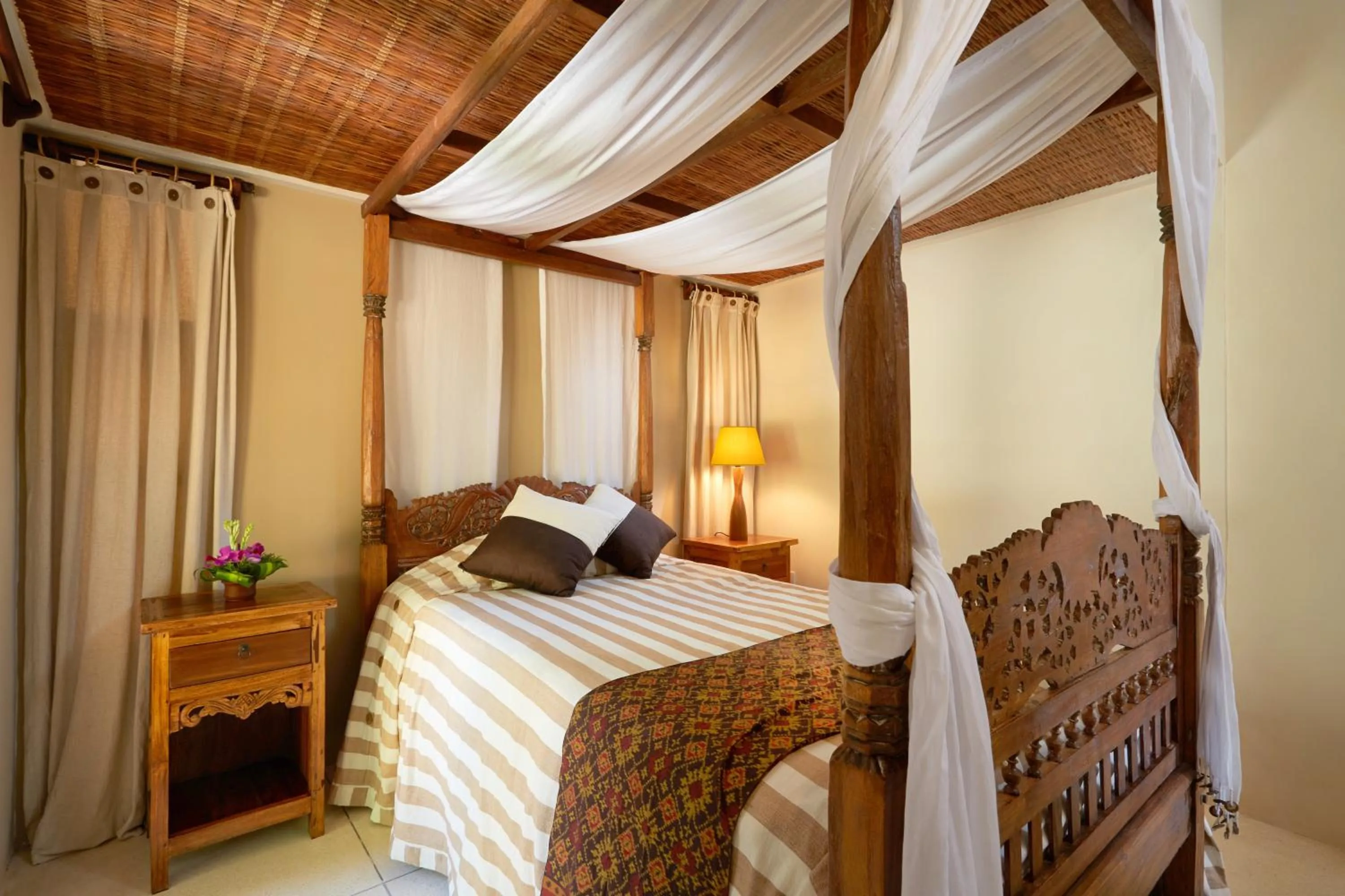 Bed in Visakha Sanur by Puri Signatures